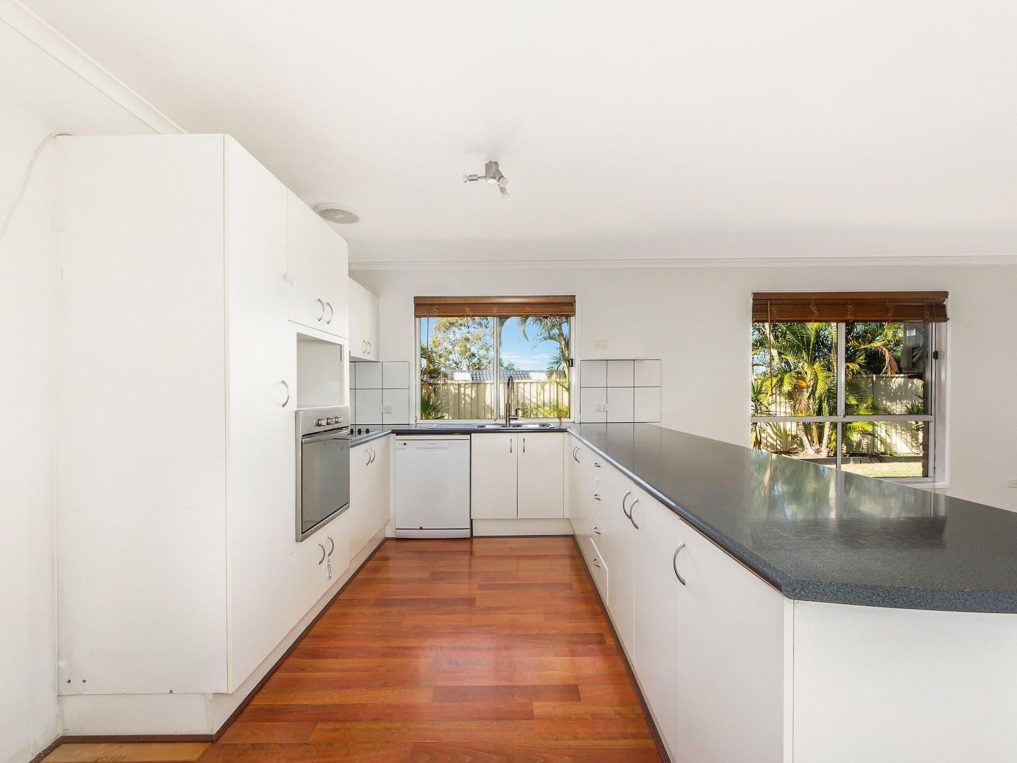 4 Western Way, Oxenford QLD 4210, Oxenford - Thumbnail 8