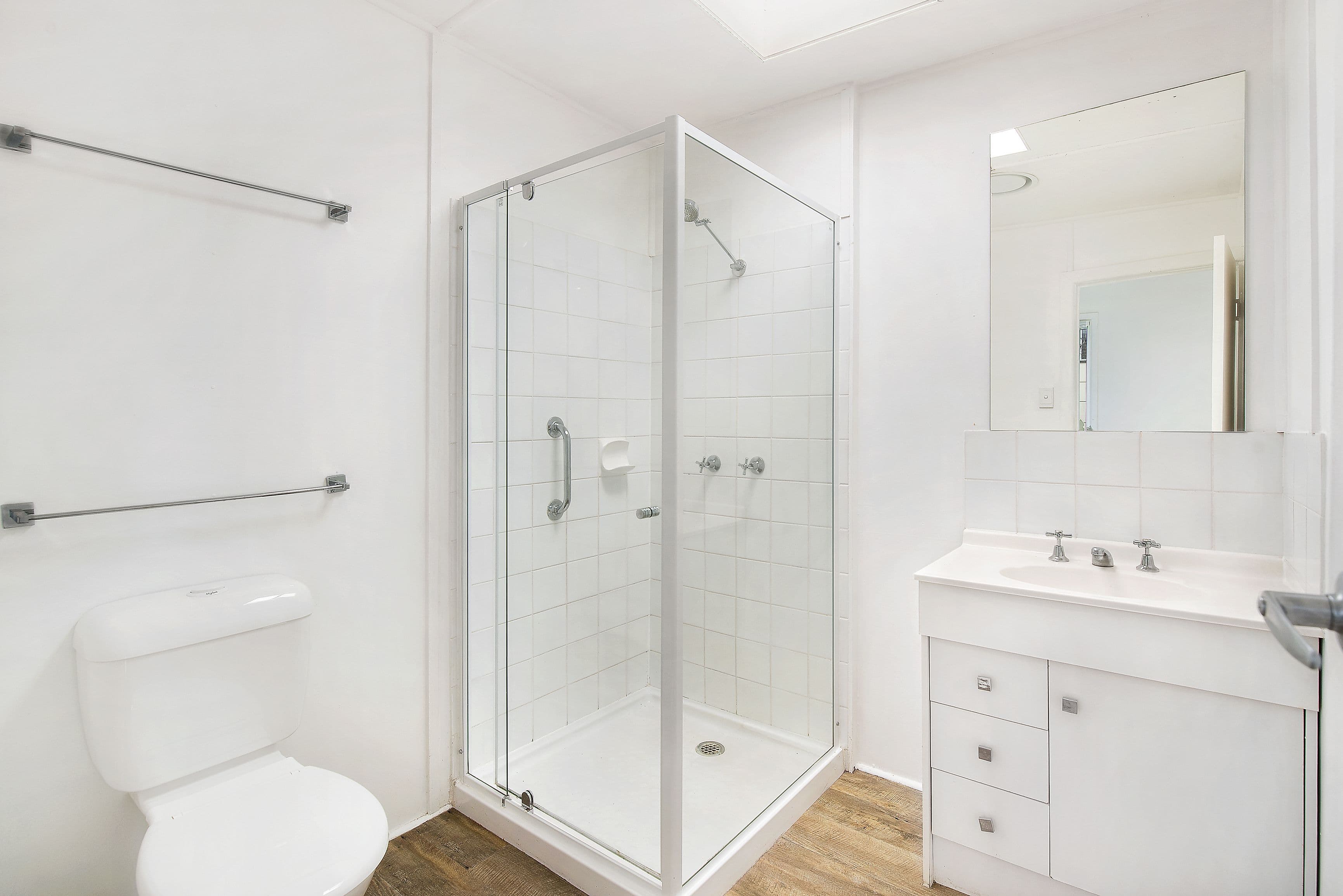 9 Mcaneny Street, Redcliffe QLD 4020, Redcliffe - Thumbnail 2