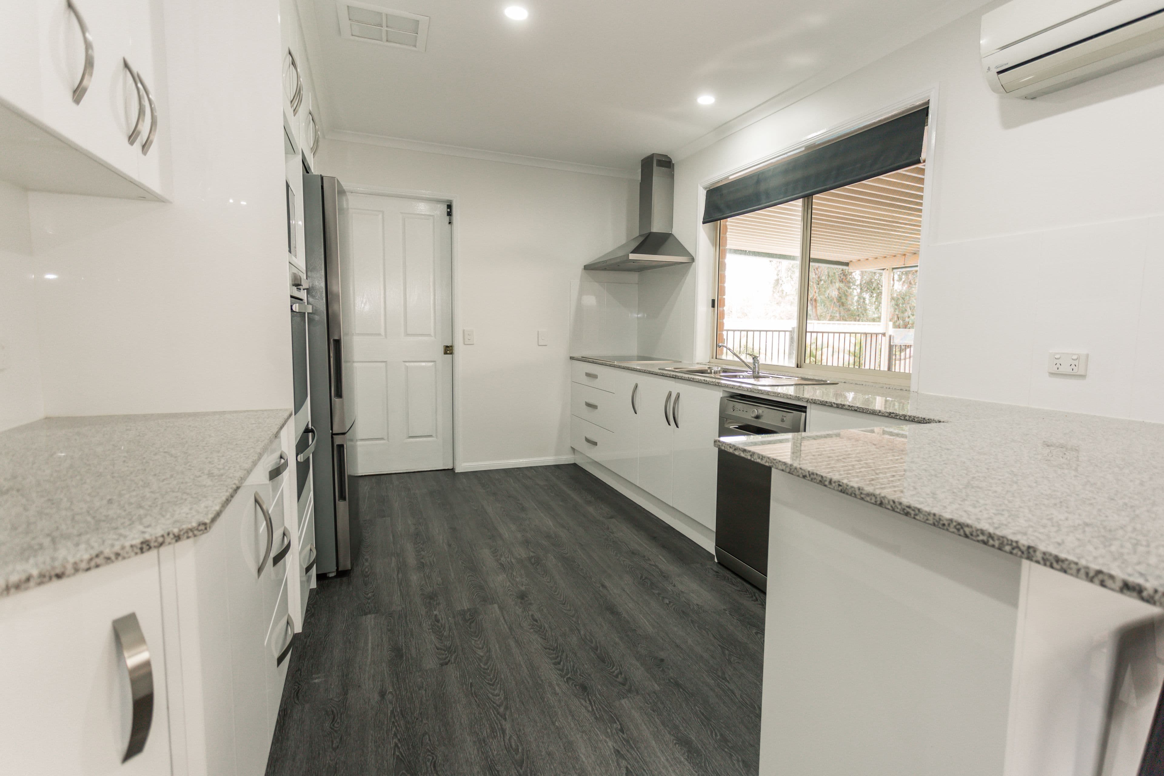 70 Crinum Crescent, Emerald QLD 4720, Emerald - Thumbnail 3
