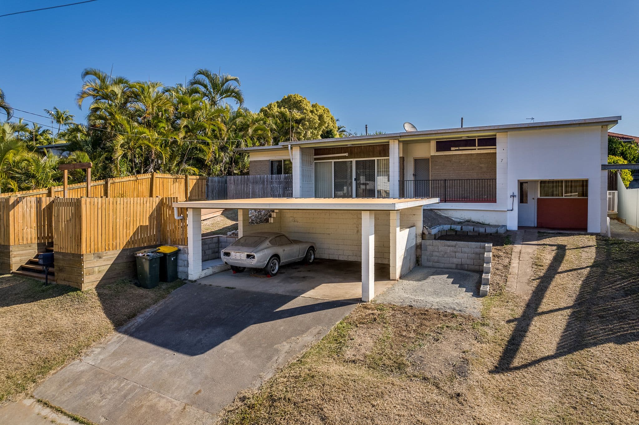 7 Pine Avenue, West Gladstone QLD 4680, West Gladstone - Image 1