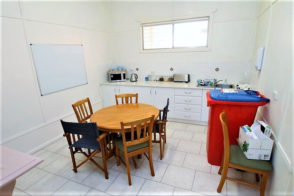 230 George Street, Quirindi - Thumbnail 7