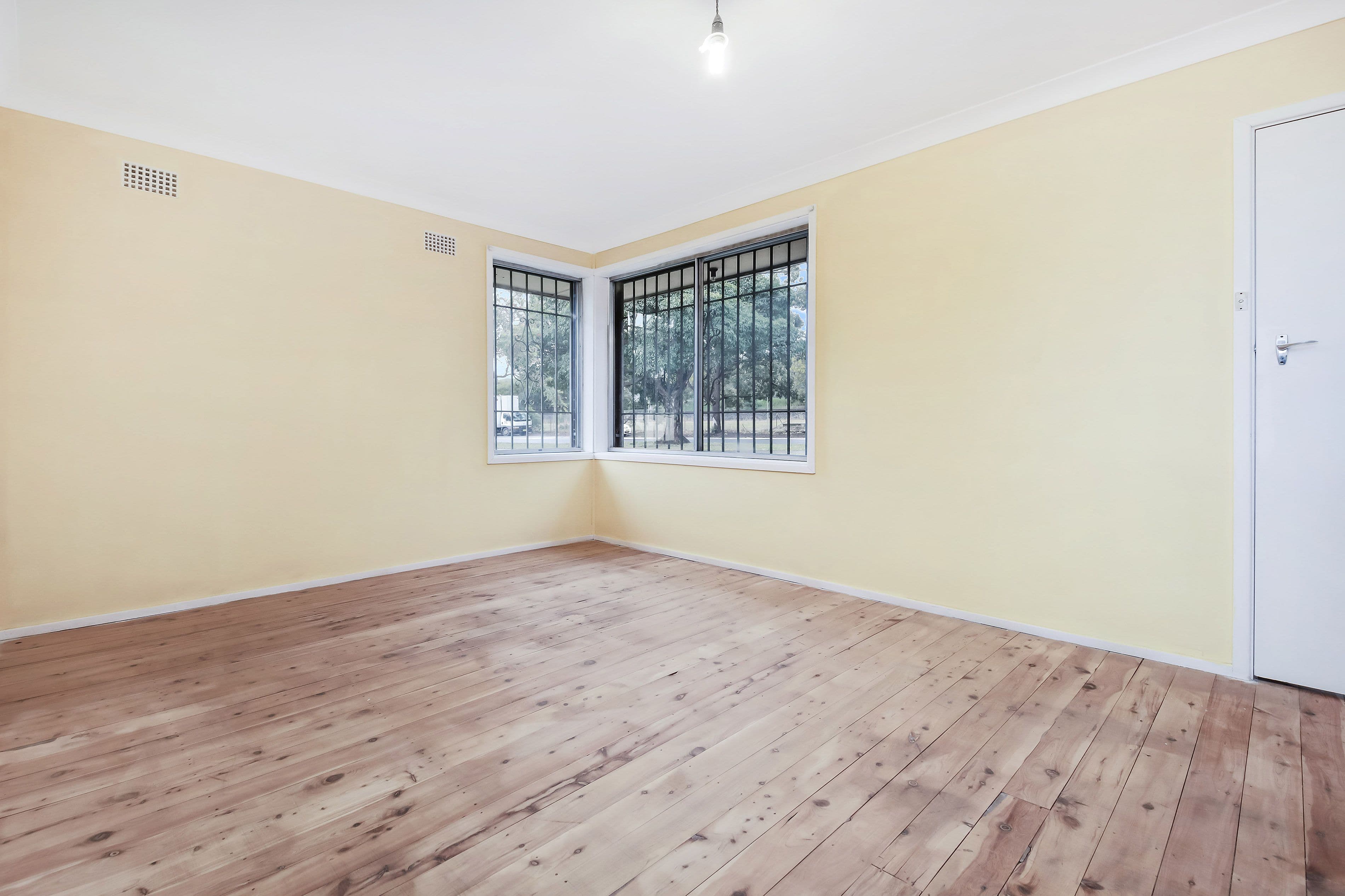 2 Carnation Avenue, Bankstown - Thumbnail 2