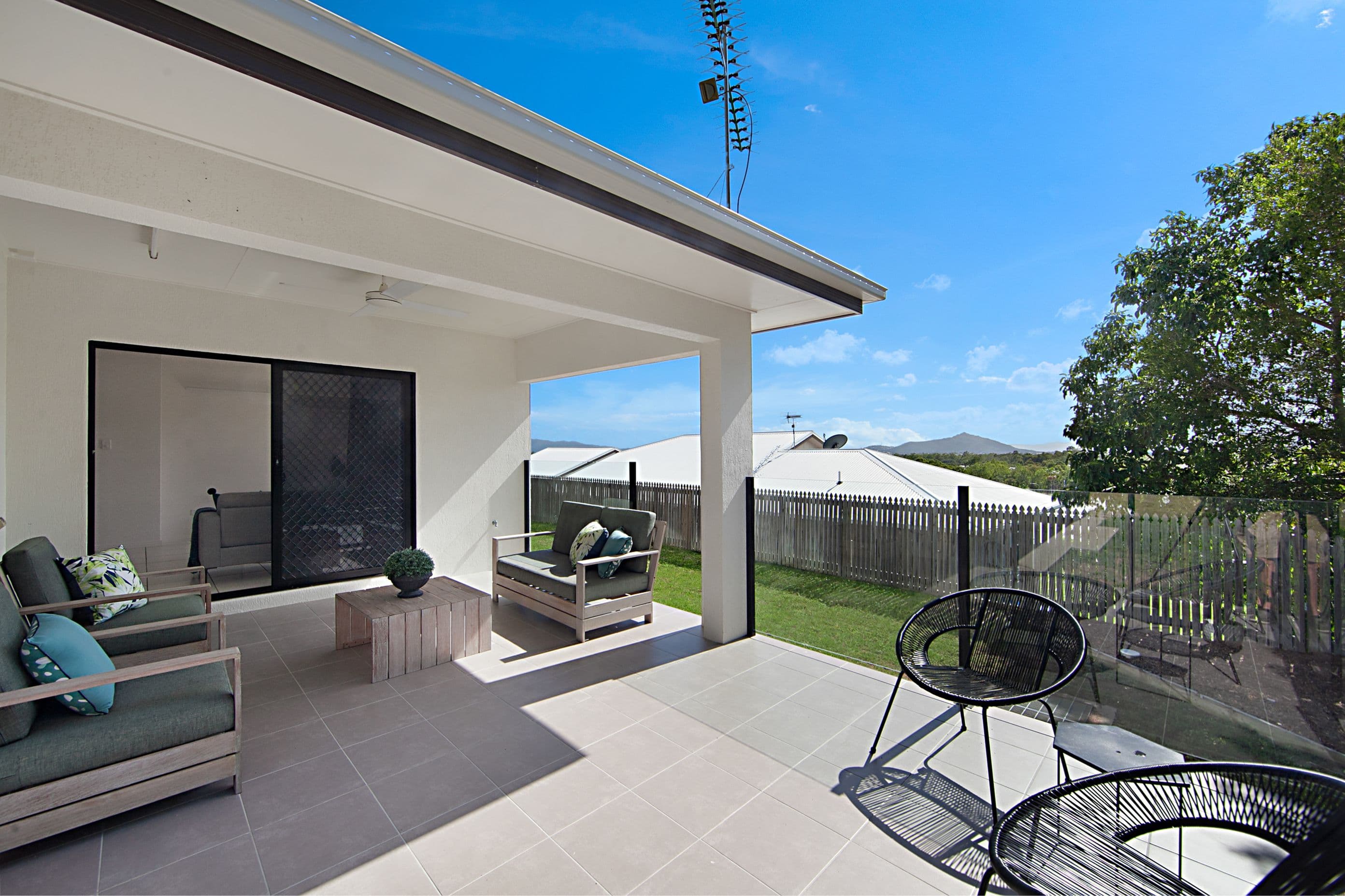 18 Lockyer Place, Mount Louisa QLD 4814, Mount Louisa - Thumbnail 2