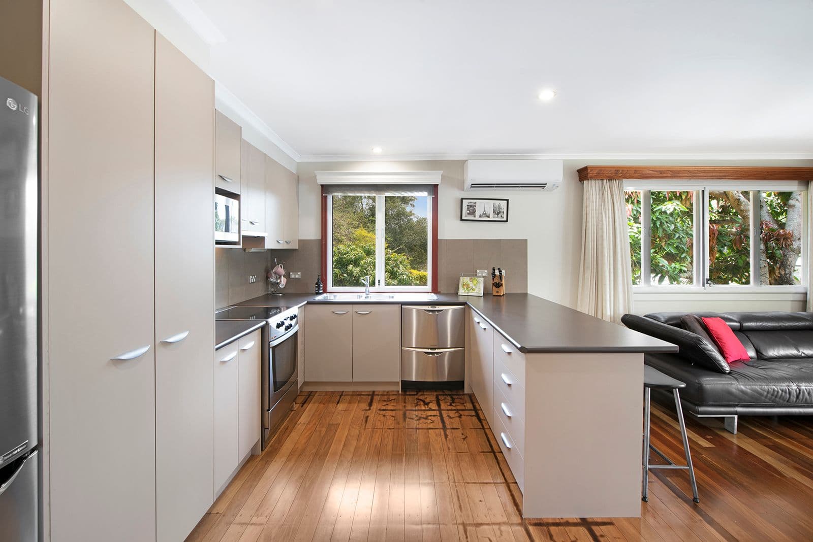 30 Minkara Street, Indooroopilly QLD 4068, Indooroopilly - Thumbnail 4