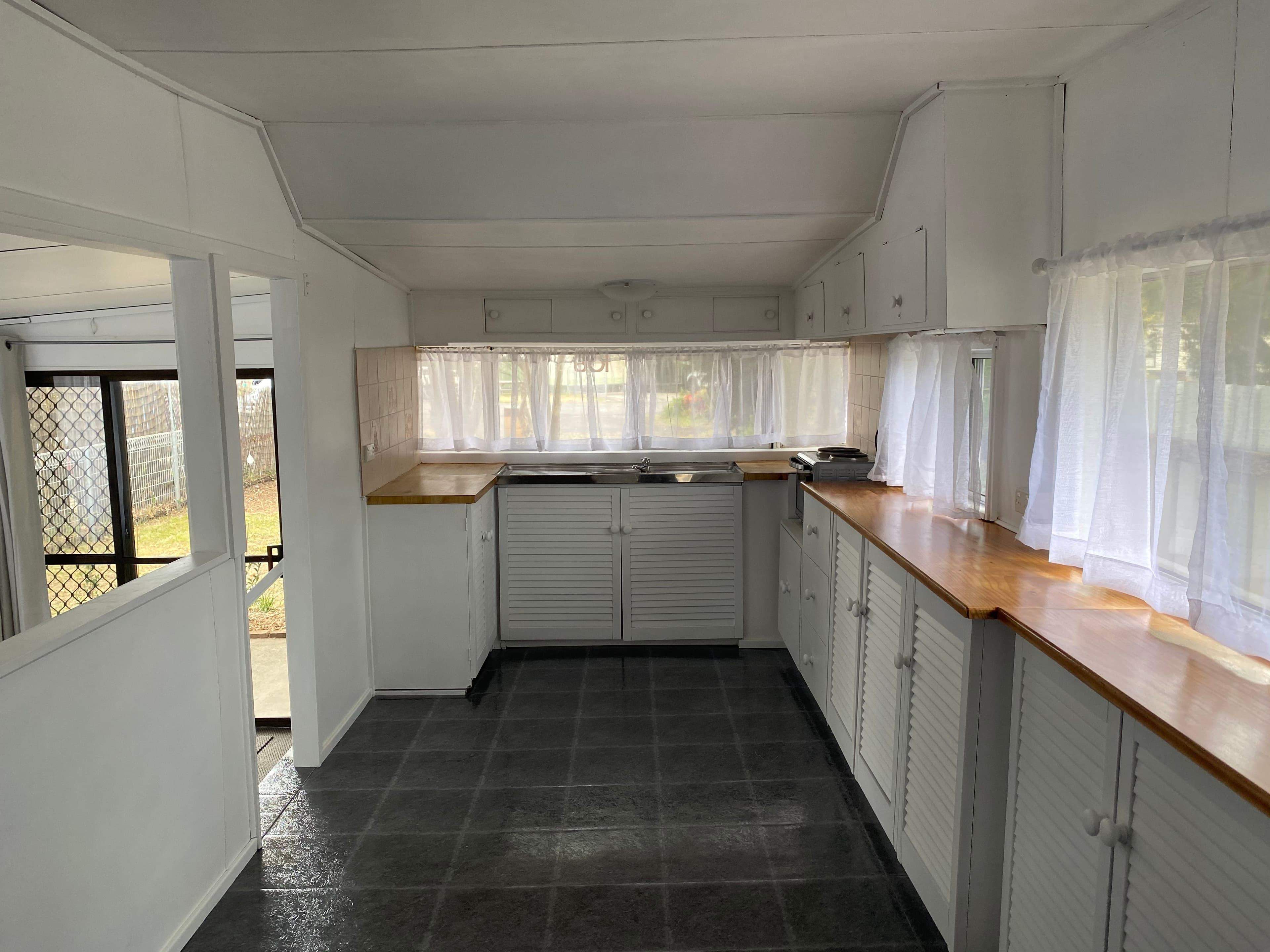 4 Woodrow Place, Figtree Gardens Caravan Park, Figtree NSW 2525, Figtree - Thumbnail 5