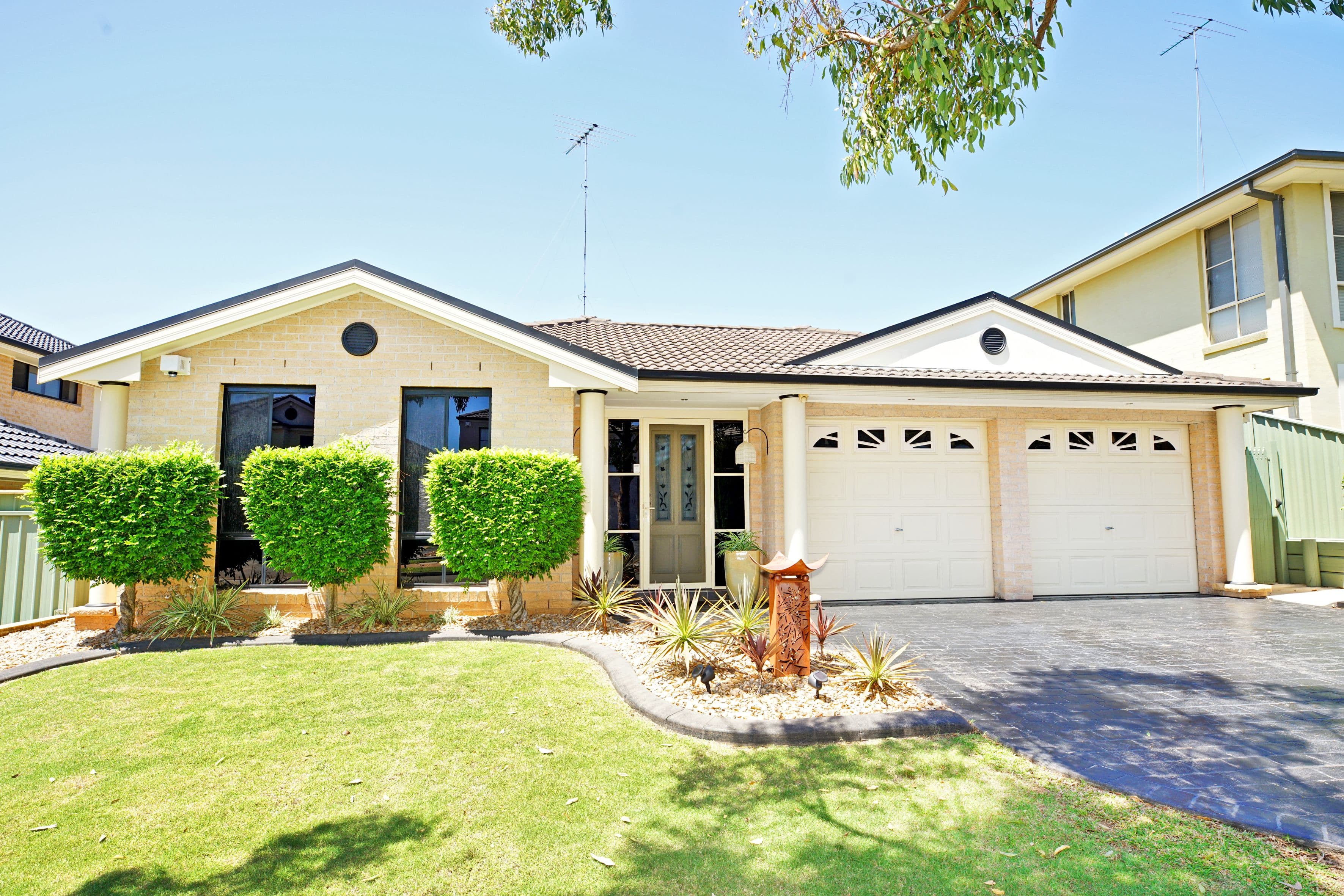 16 Kingsfield Avenue, Glenmore Park - Image 1
