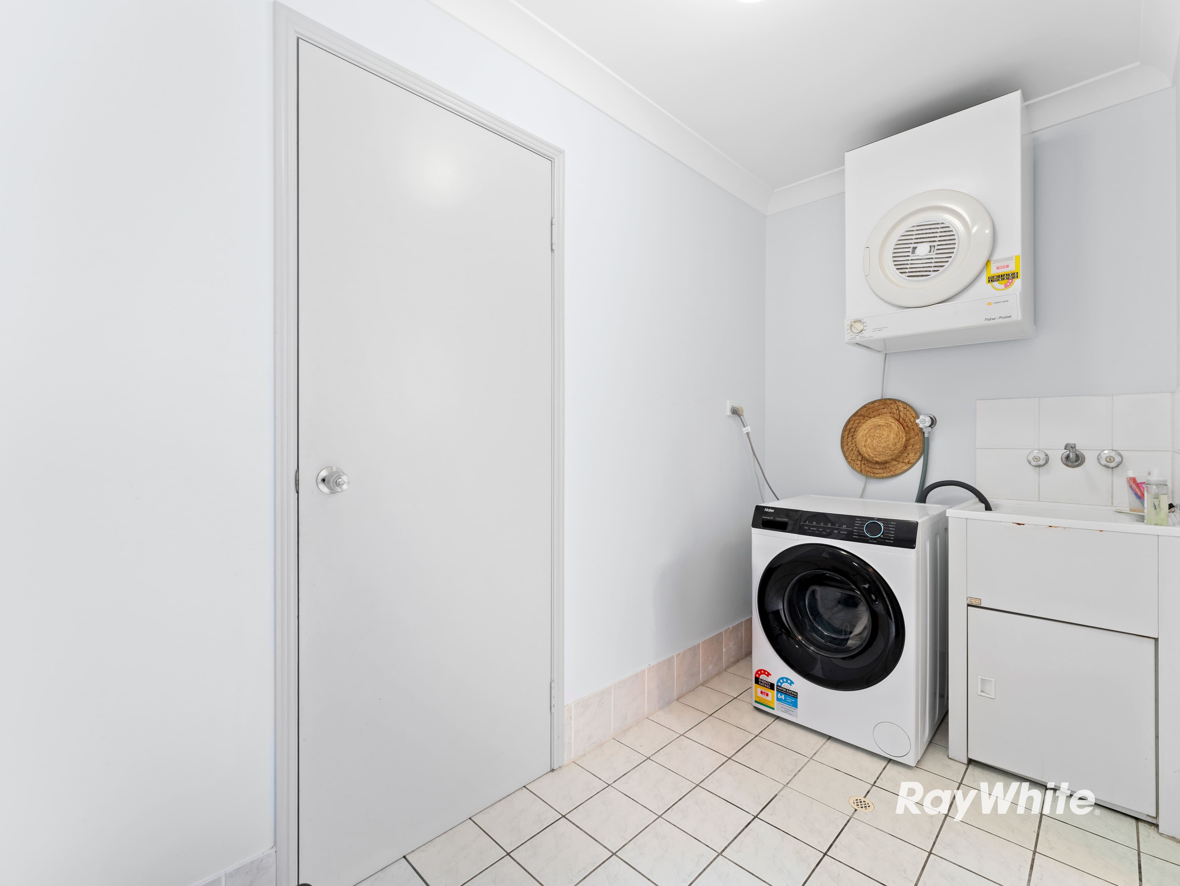 88 KAMERUKA Street, Calamvale QLD 4116, Calamvale - Thumbnail 7