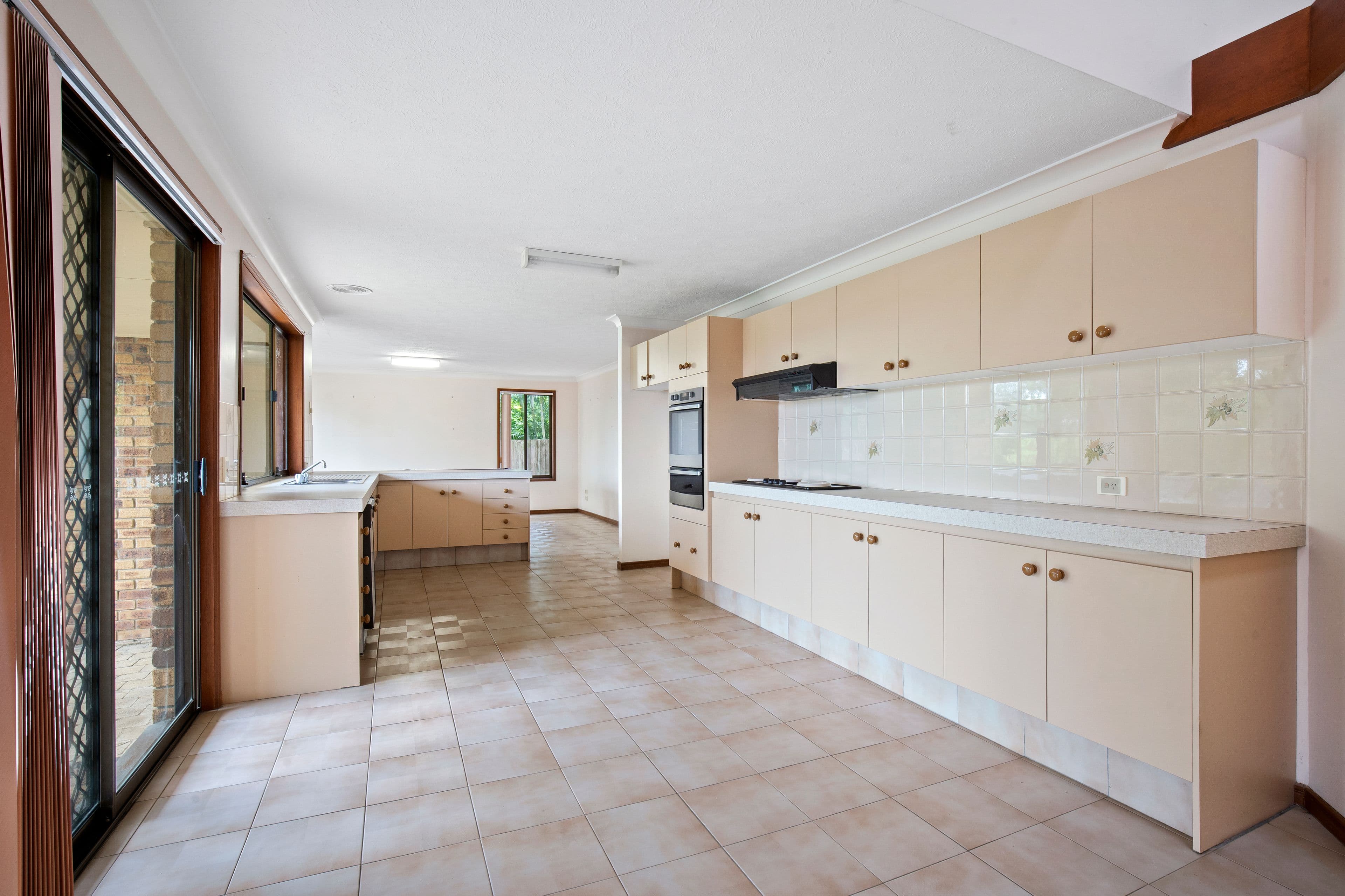 18 Carlingford Place, Robina QLD 4226, Robina - Thumbnail 5