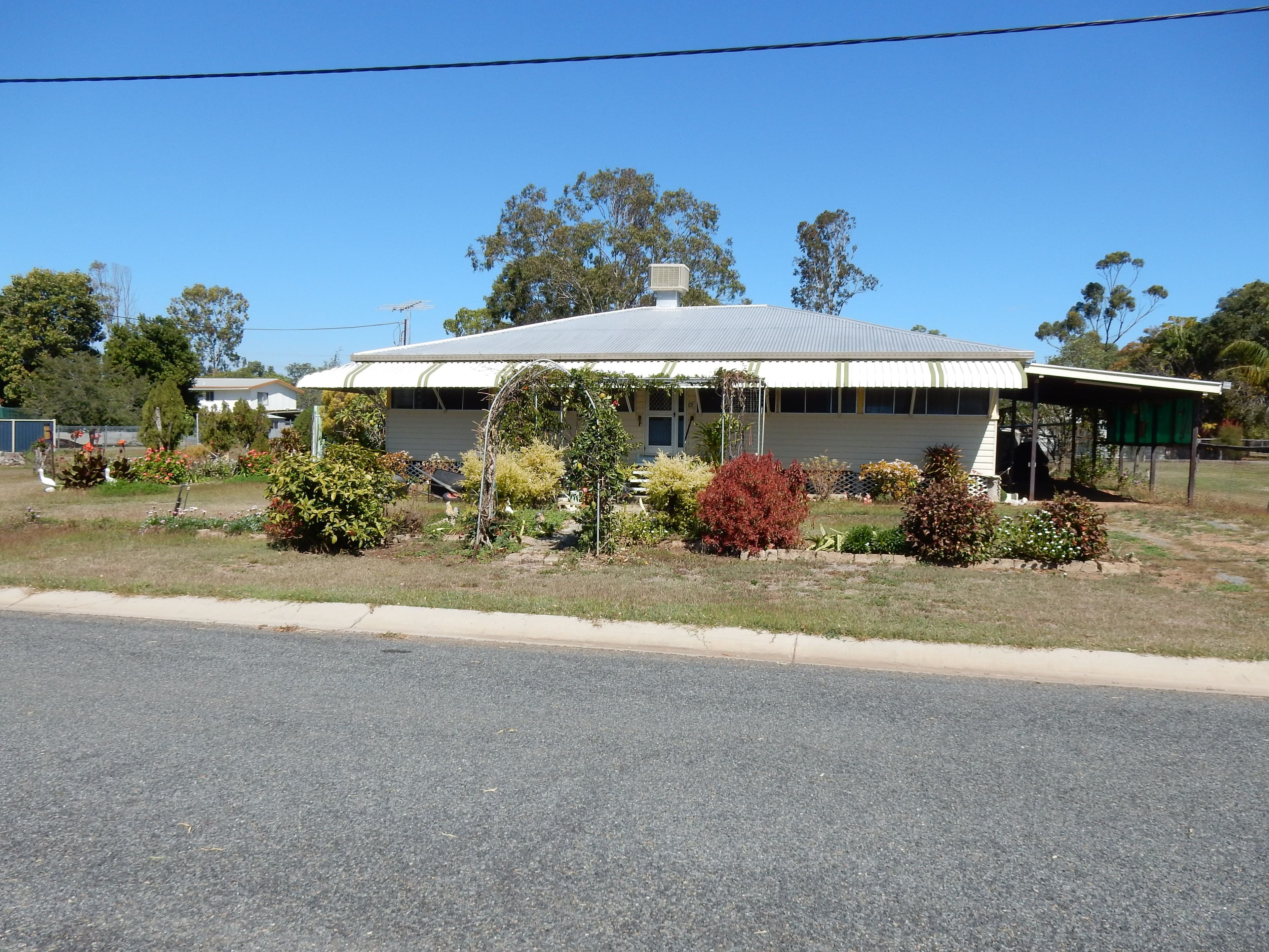 16 Warren Street, Goovigen QLD 4702, Goovigen - Image 1