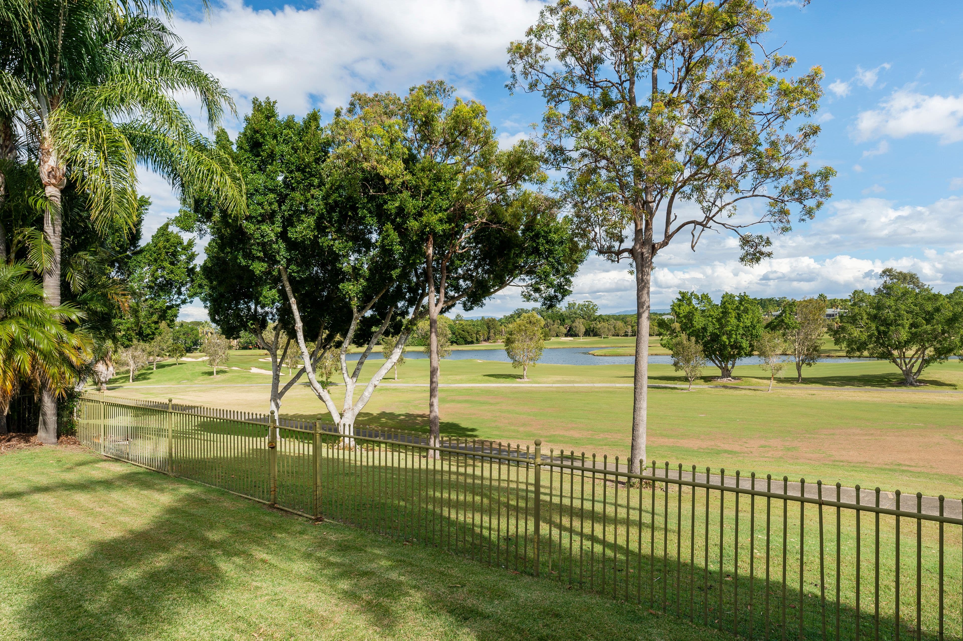 4647 The Parkway, Sanctuary Cove QLD 4212, Sanctuary Cove - Thumbnail 2