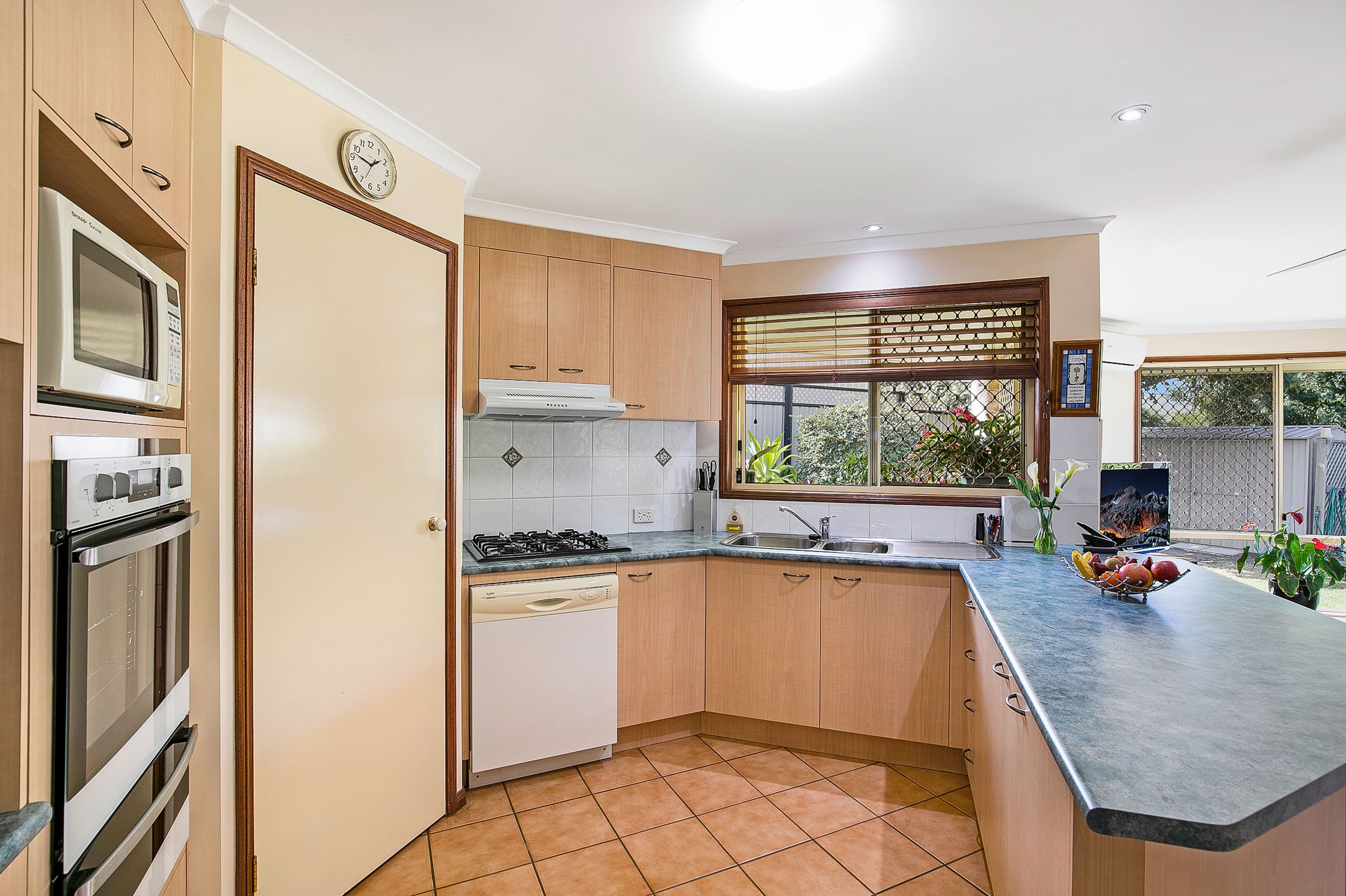 8 Burnell Court, Glenvale QLD 4350, Glenvale - Thumbnail 6