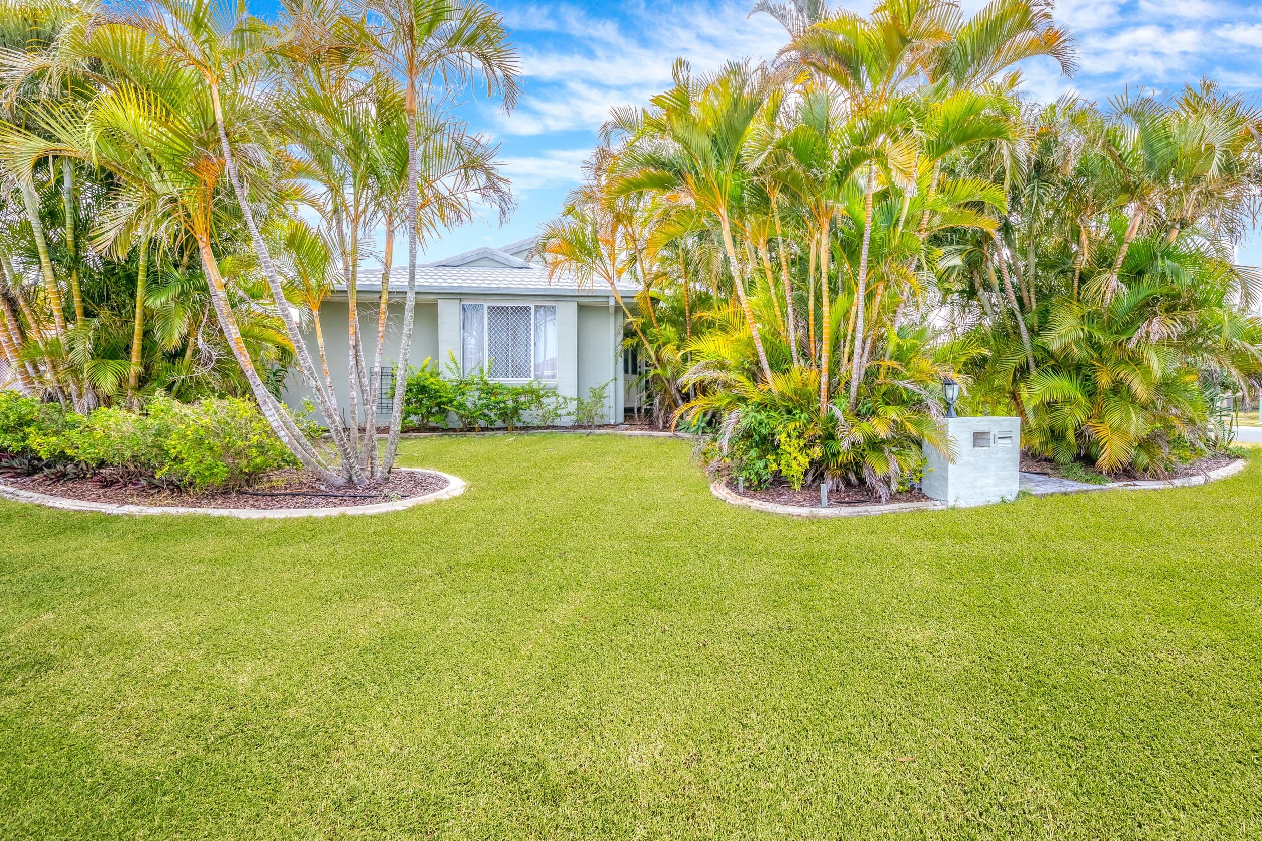 1 Bow Court, Banksia Beach QLD 4507, Banksia Beach - Image 1