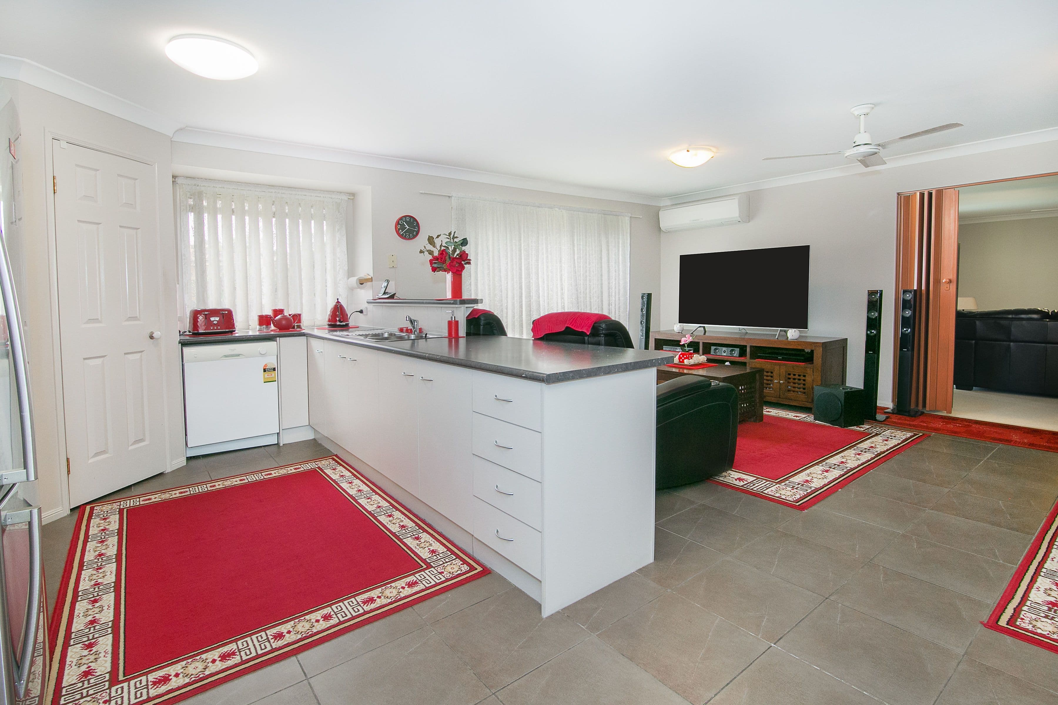 1 Greenland Court, Springfield QLD 4300, Springfield - Thumbnail 2