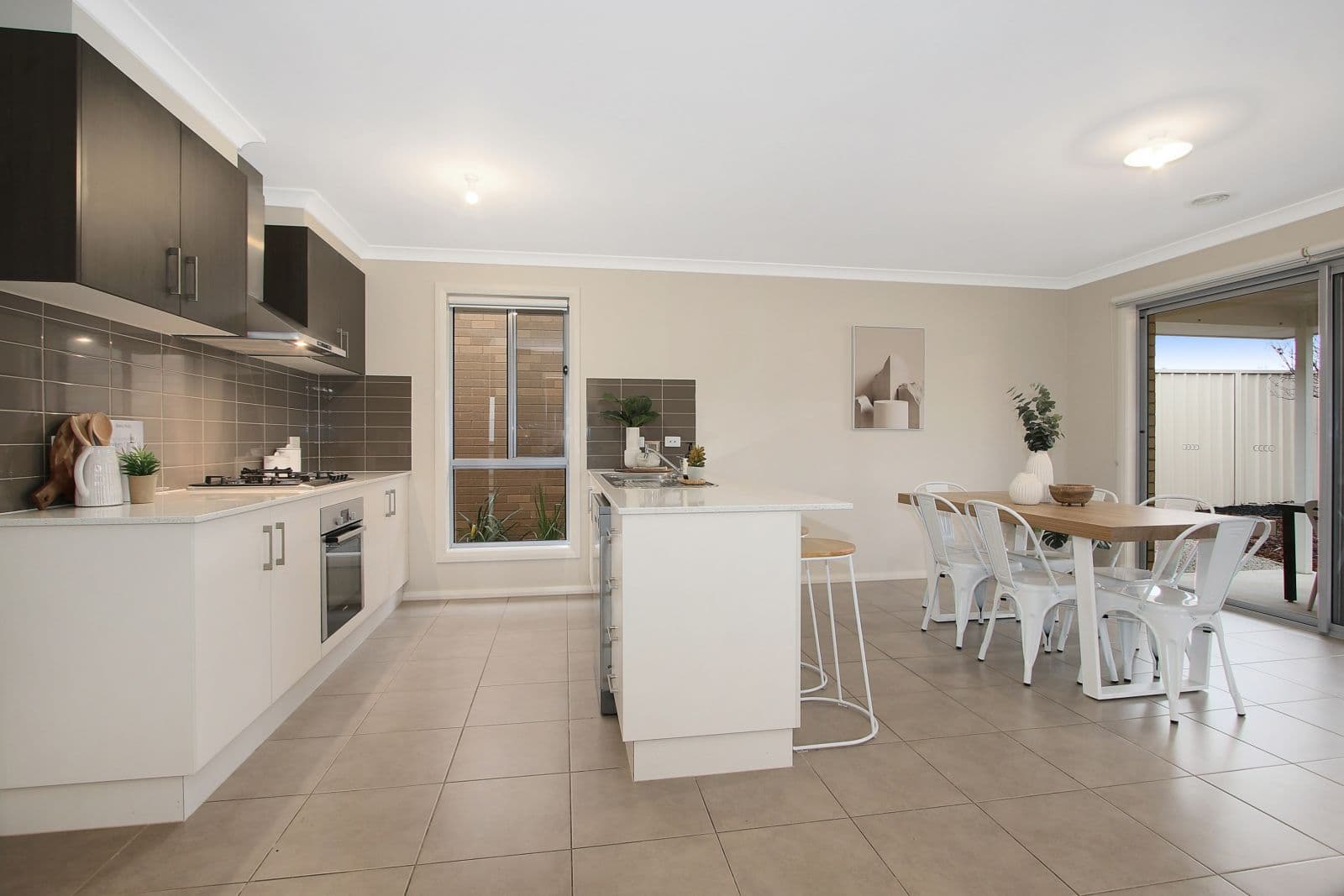1/47 Hanrahan Street, Hamilton Valley NSW 2641, Hamilton Valley - Thumbnail 2