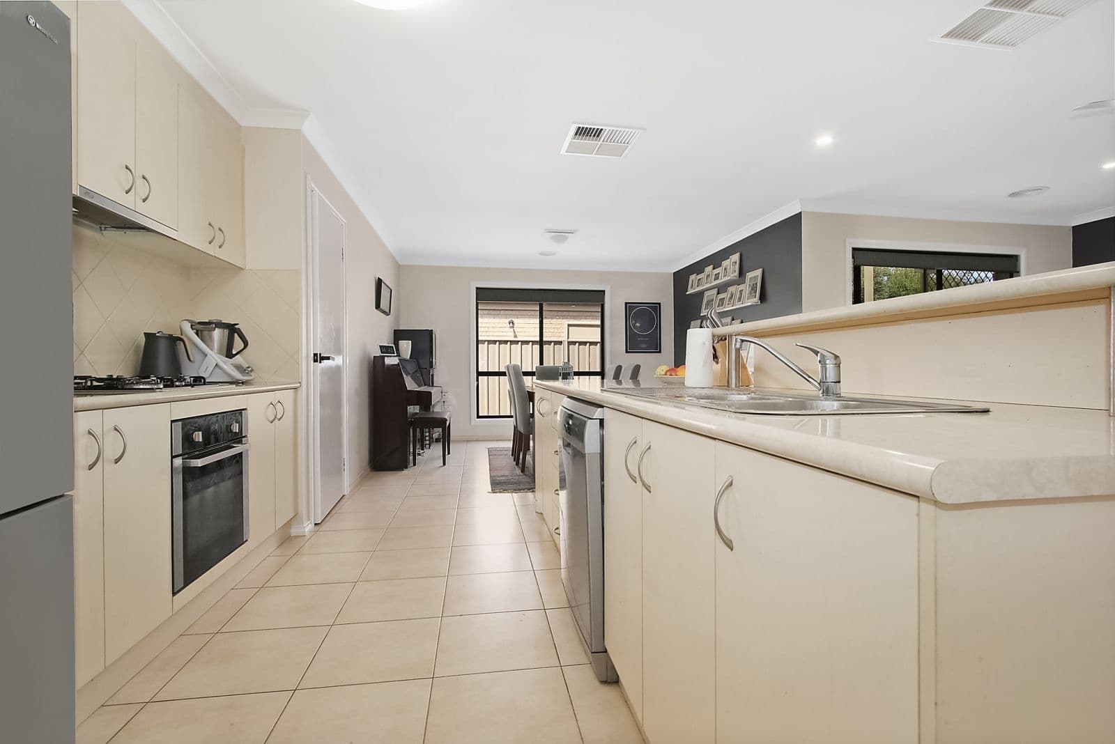 32 Chafia Place, Springdale Heights NSW 2641, Springdale Heights - Thumbnail 4