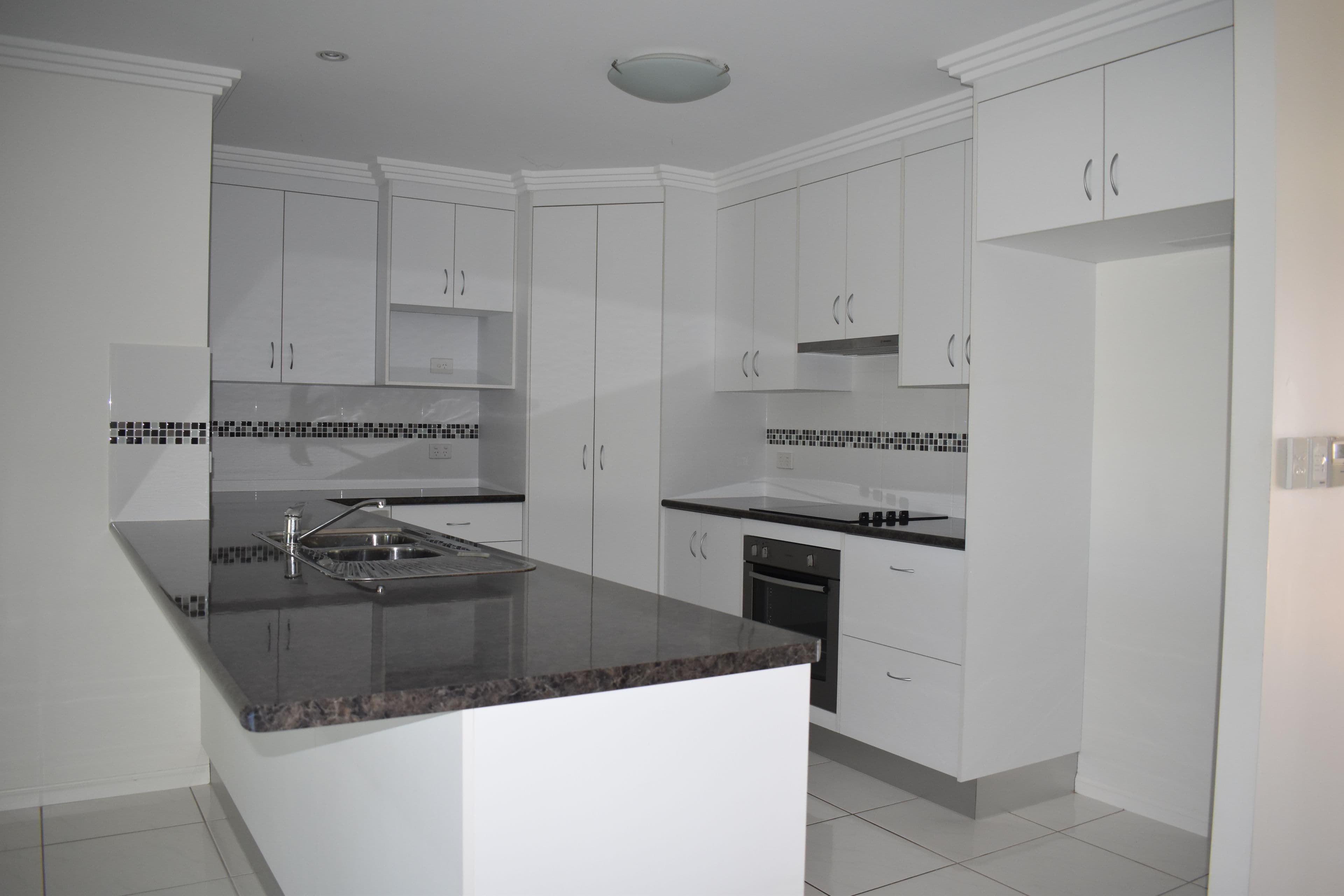 2 Randwick Road, Emerald QLD 4720, Emerald - Thumbnail 3