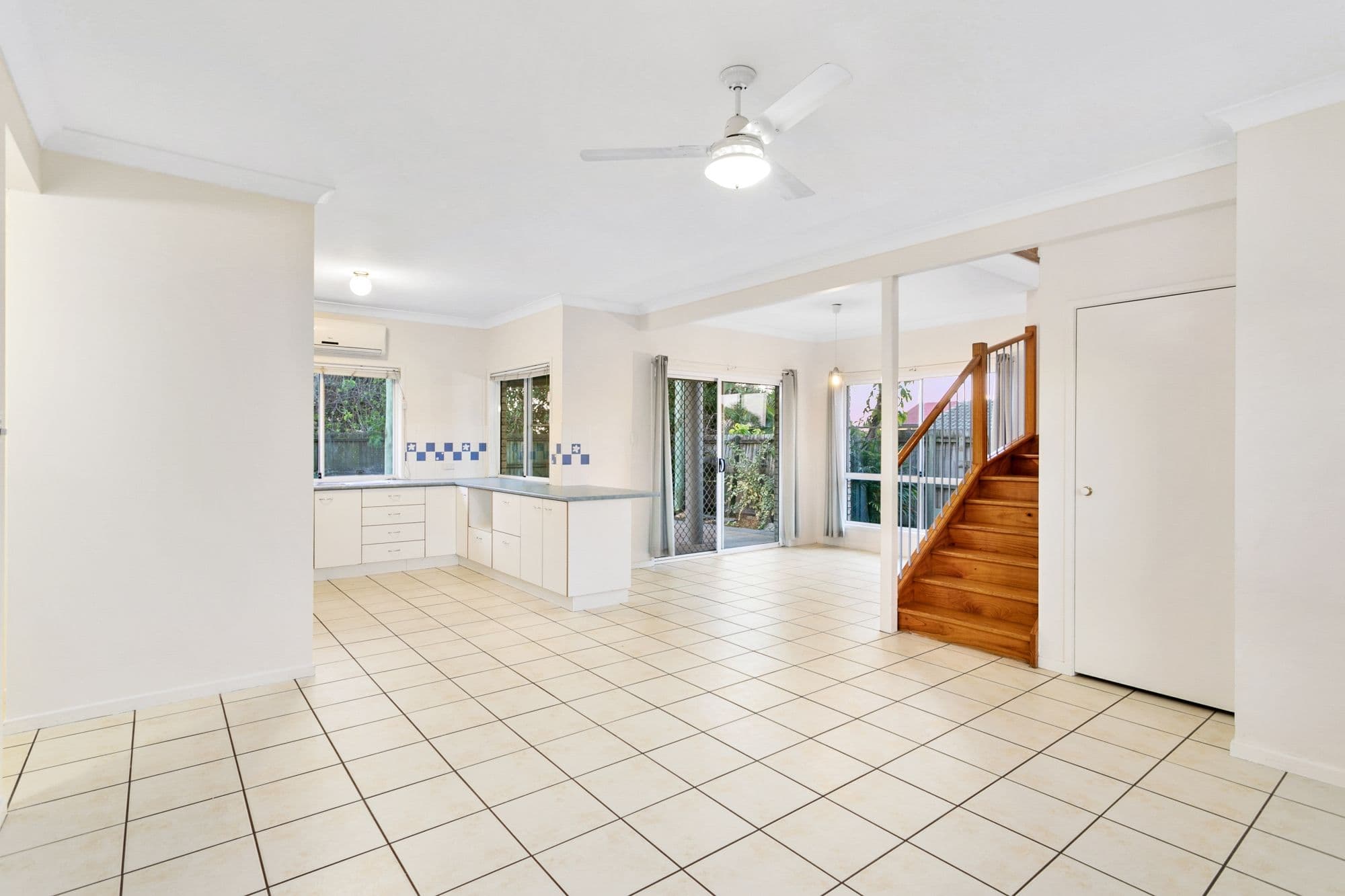 92 Phillip Parade, Deception Bay QLD 4508, Deception Bay - Thumbnail 4