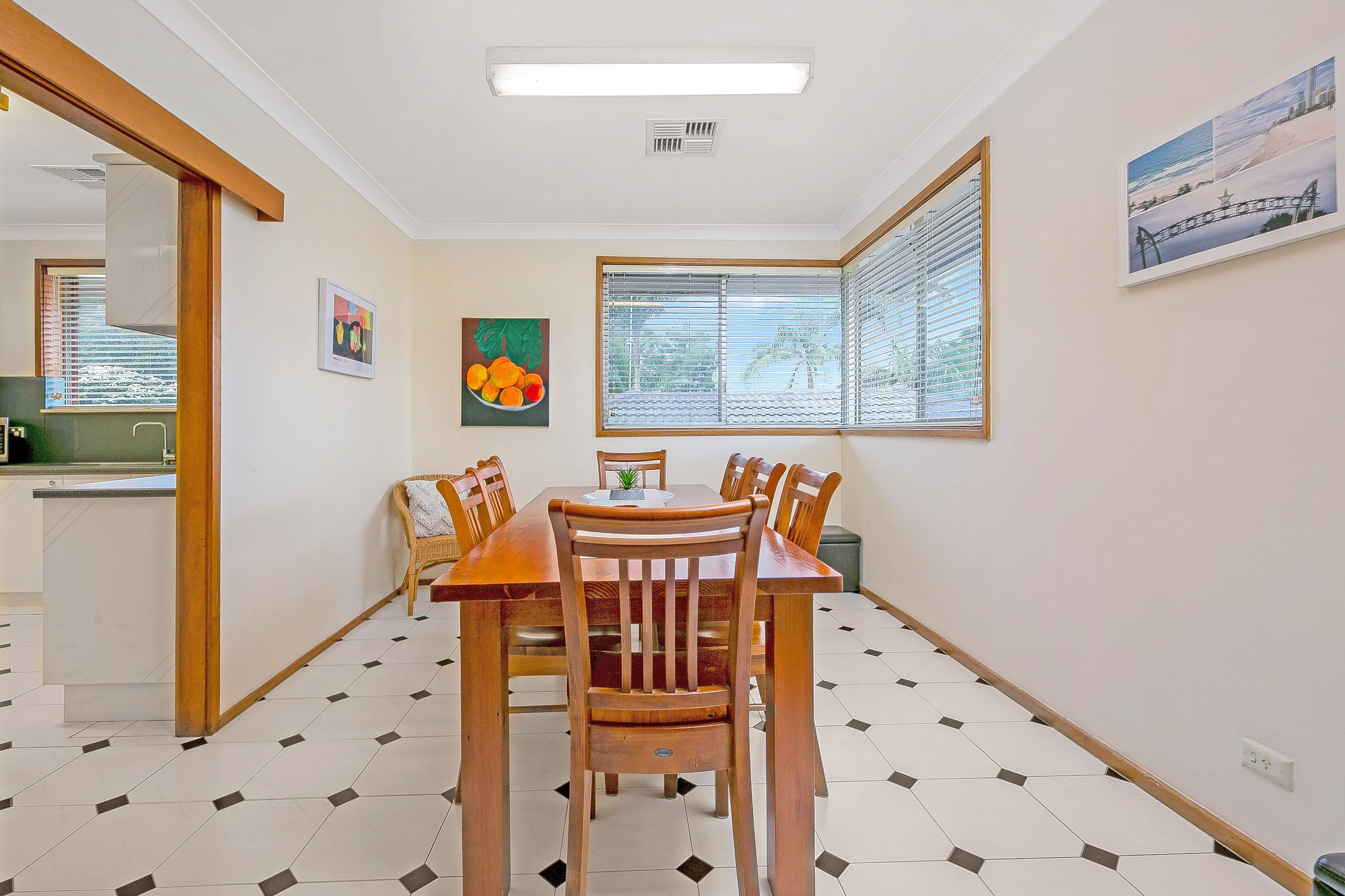 1 Arana Close, Georges Hall NSW 2198, Georges Hall - Thumbnail 4