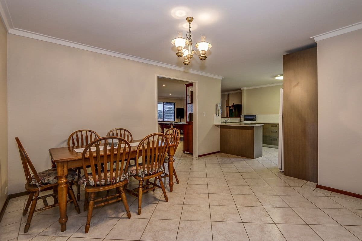 18 Abingdon Road, Swan View WA 6056, Swan View - Thumbnail 3
