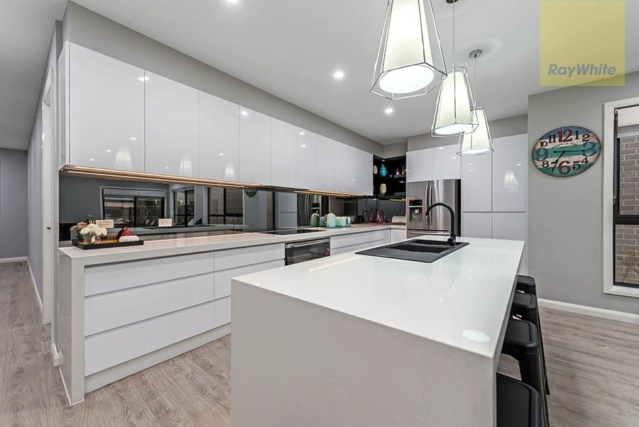 19 Pioneer Street, Craigieburn VIC 3064, Craigieburn - Thumbnail 3