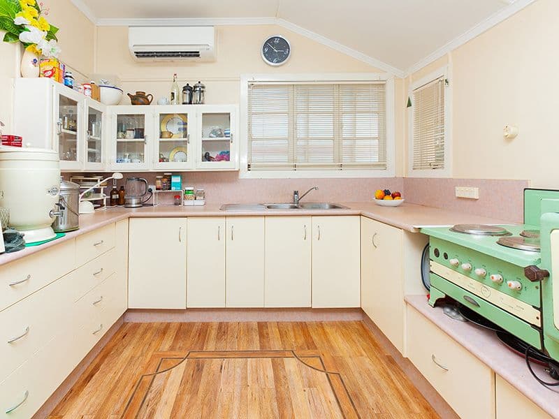 37 Waratah Avenue, Holland Park West QLD 4121, Holland Park West - Thumbnail 4