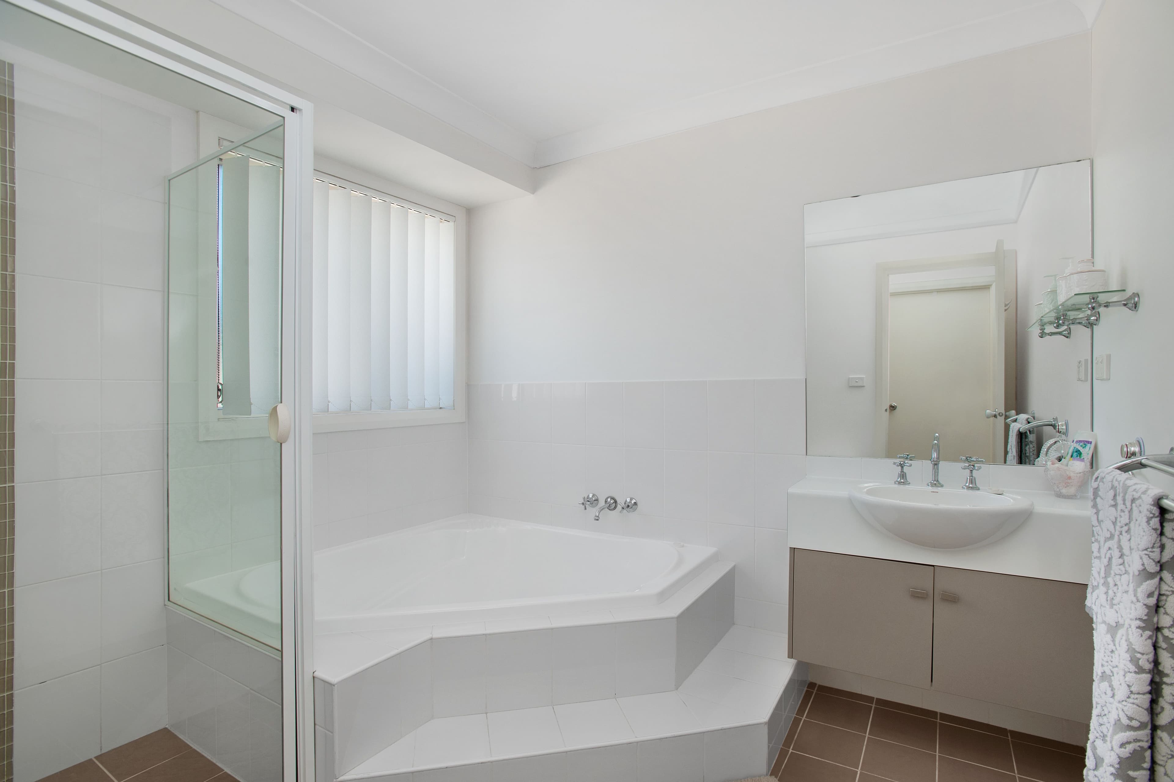 56 Pyalla Avenue, Aberglasslyn - Thumbnail 8
