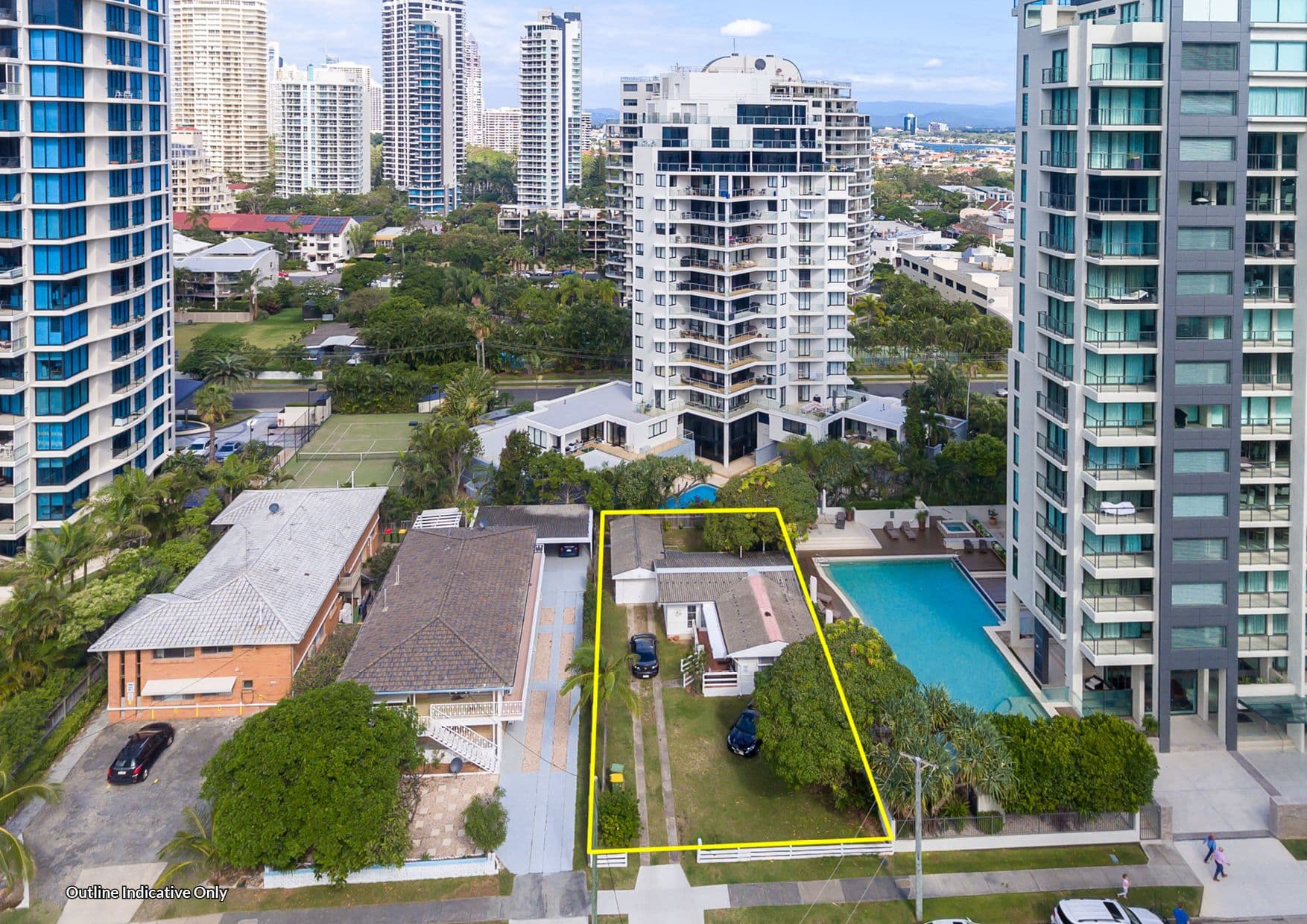 18 Hughes Avenue, Main Beach QLD 4217, Main Beach - Thumbnail 2