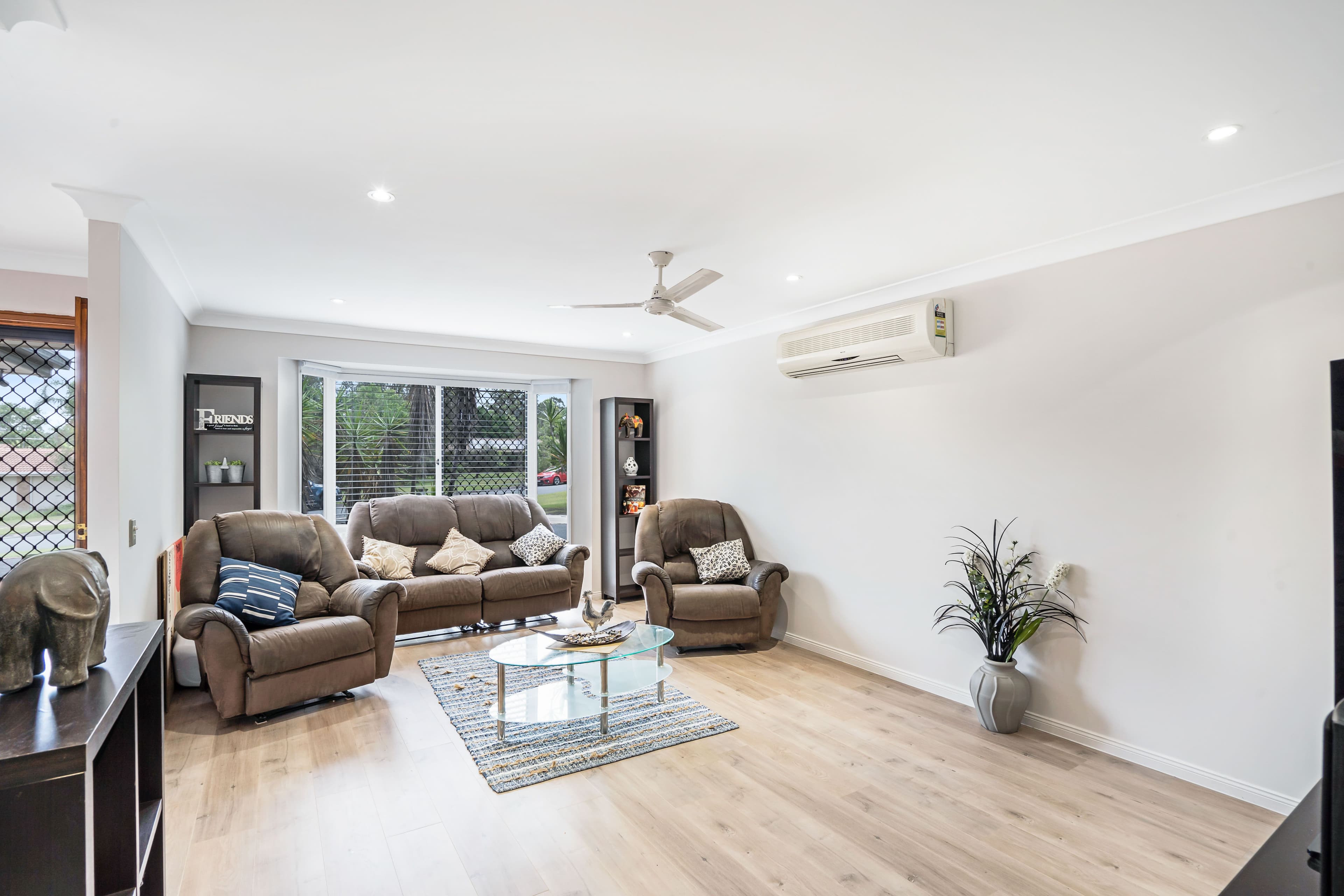 12-14 Lockhart Court, Heritage Park QLD 4118, Heritage Park - Thumbnail 2