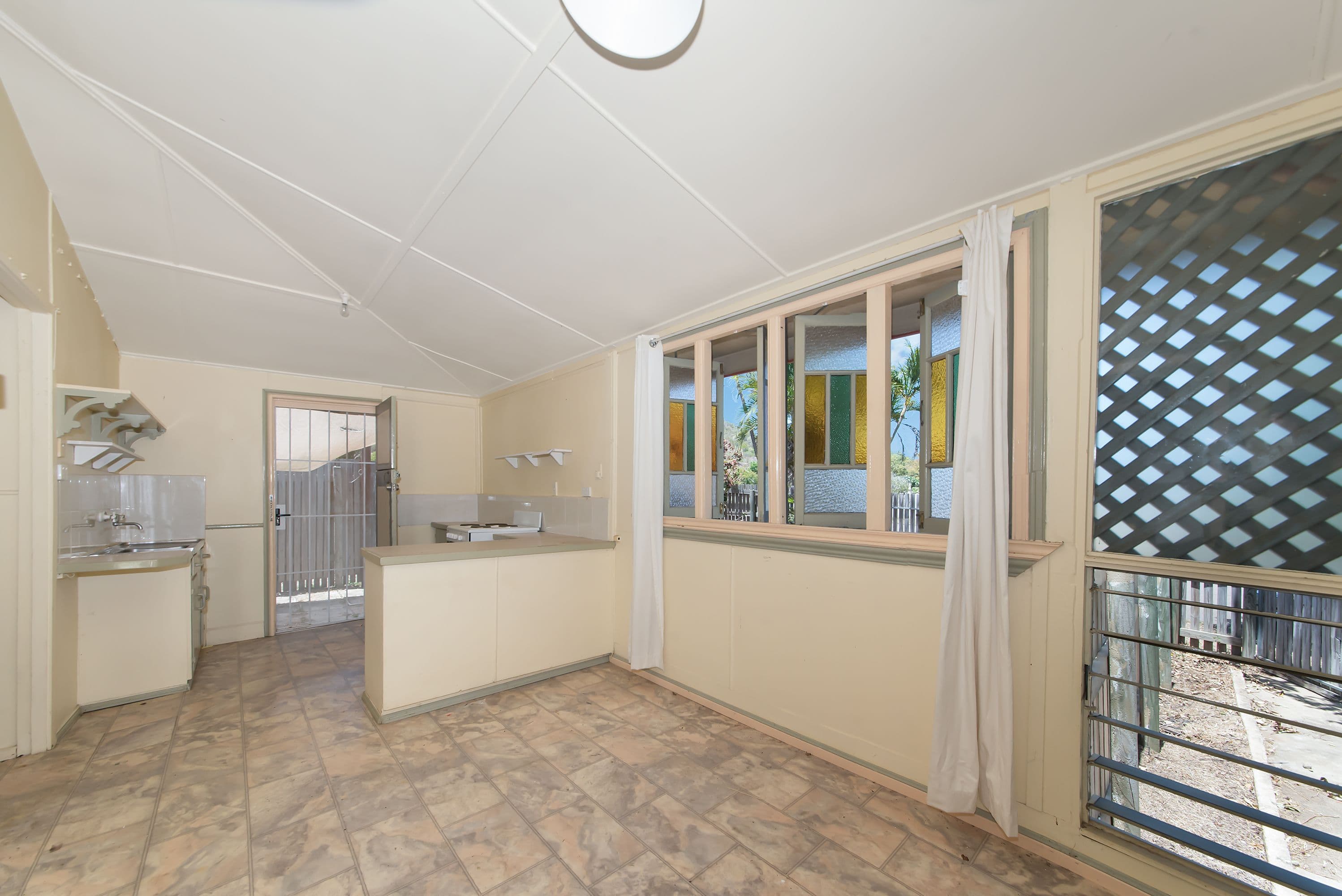 18 Church Street, West End QLD 4810, West End - Thumbnail 8