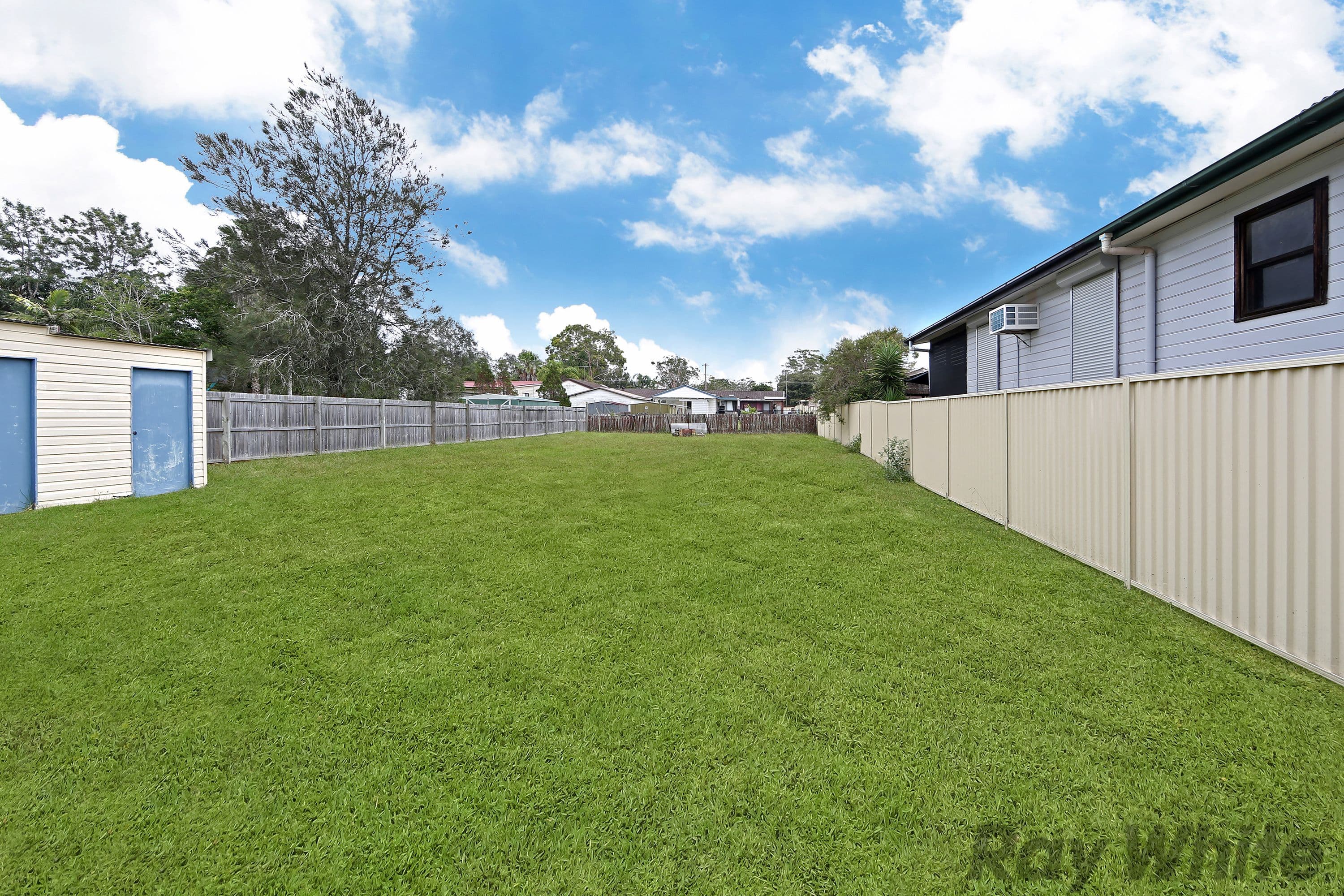 98 Birdwood Drive, Blue Haven - Thumbnail 2