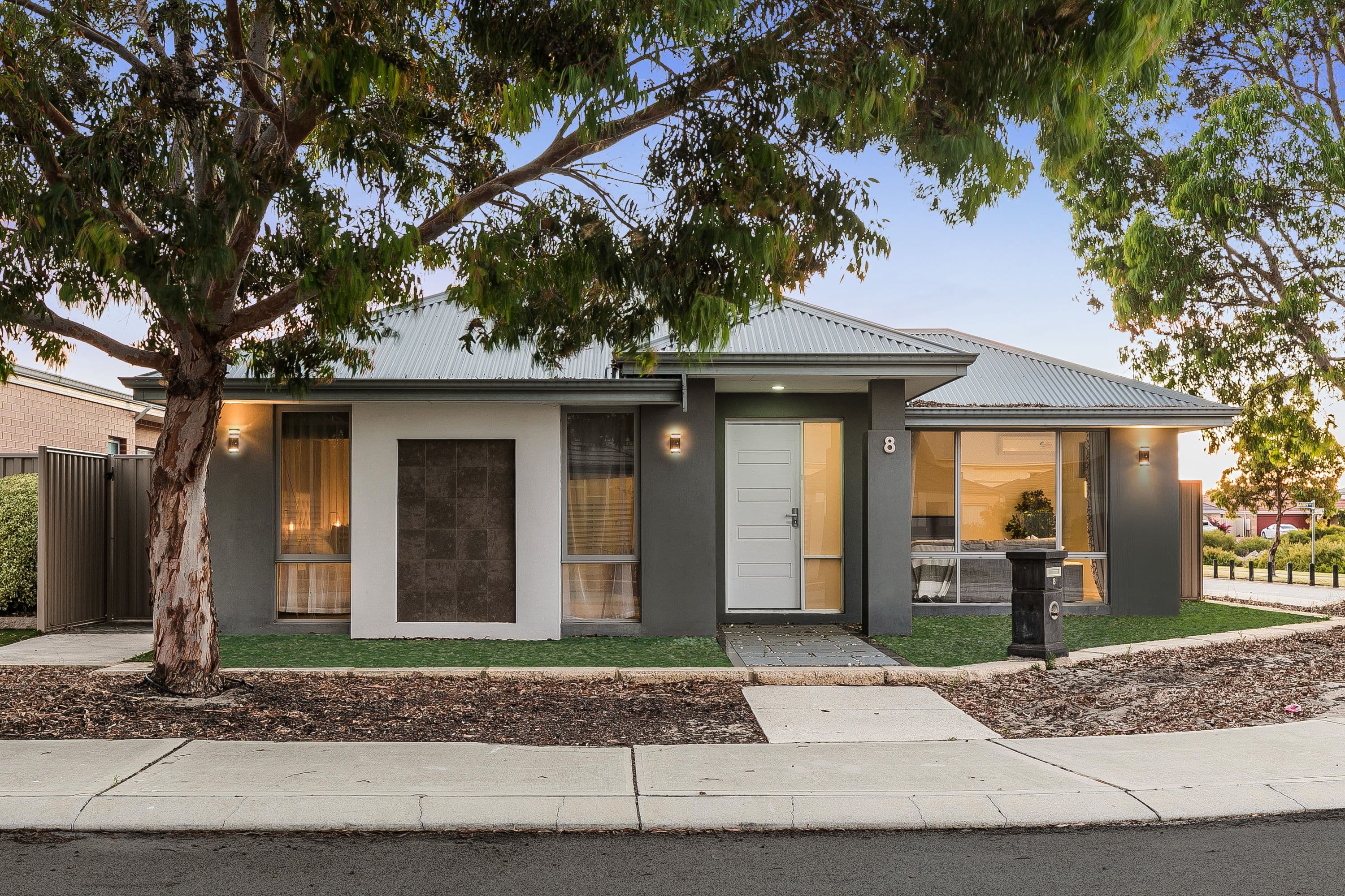 8 Parnell Way, Canning Vale WA 6155, Canning Vale - Thumbnail 2