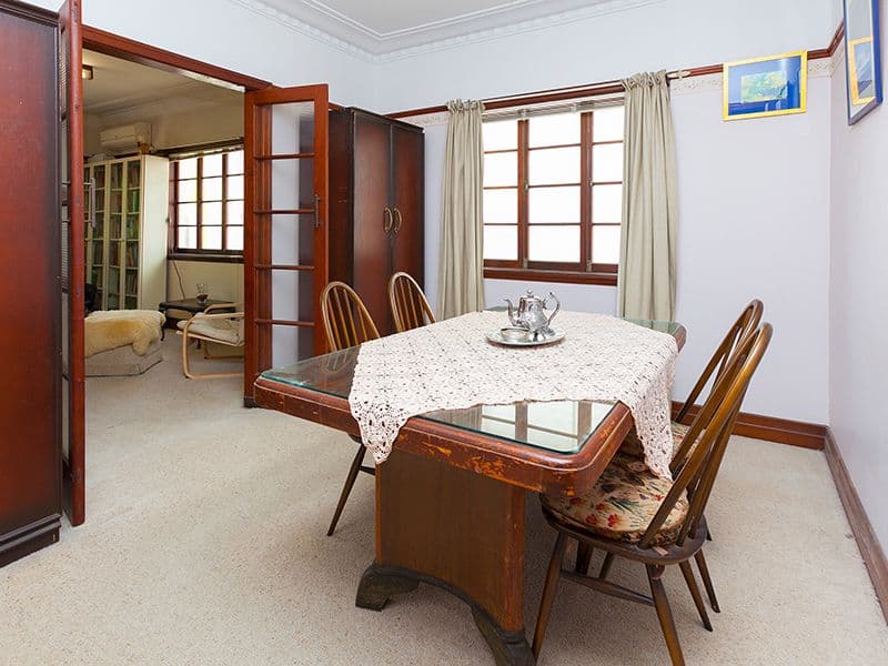 37 Waratah Avenue, Holland Park West QLD 4121, Holland Park West - Thumbnail 2