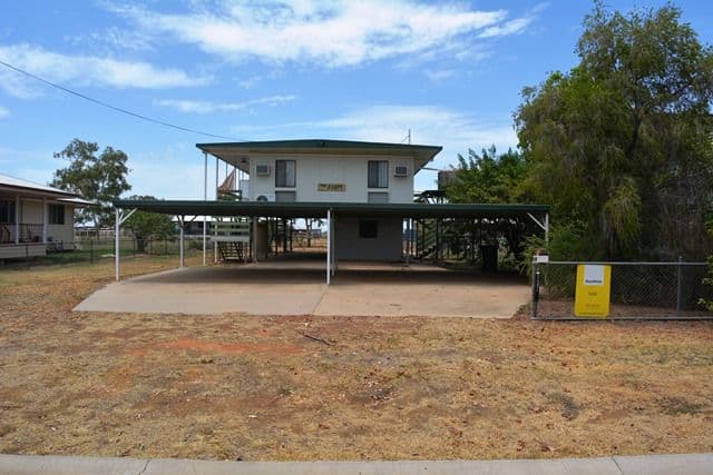 137 Thistle Street, Blackall QLD 4472, Blackall - Image 1