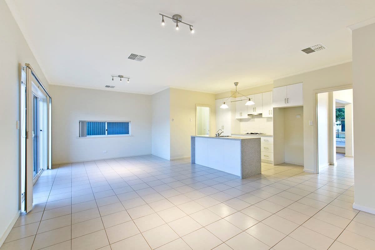 8 Sugarloaf Lane, Mawson Lakes SA 5095, Mawson Lakes - Thumbnail 4