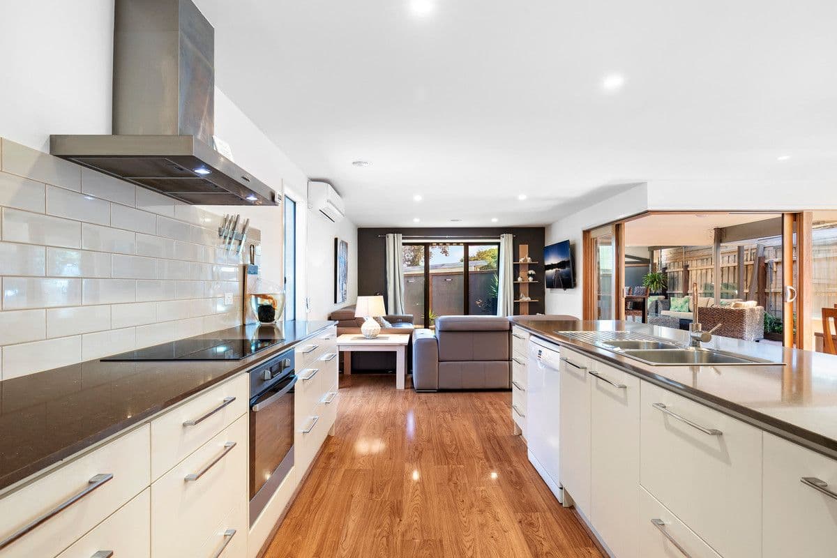 90 Third Avenue, Rosebud VIC 3939, Rosebud - Thumbnail 3
