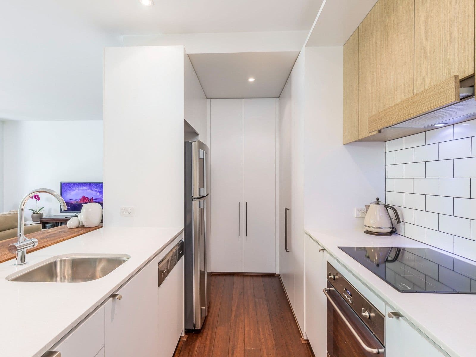 16/50 Lowanna Street, Braddon ACT 2612, Braddon - Thumbnail 2