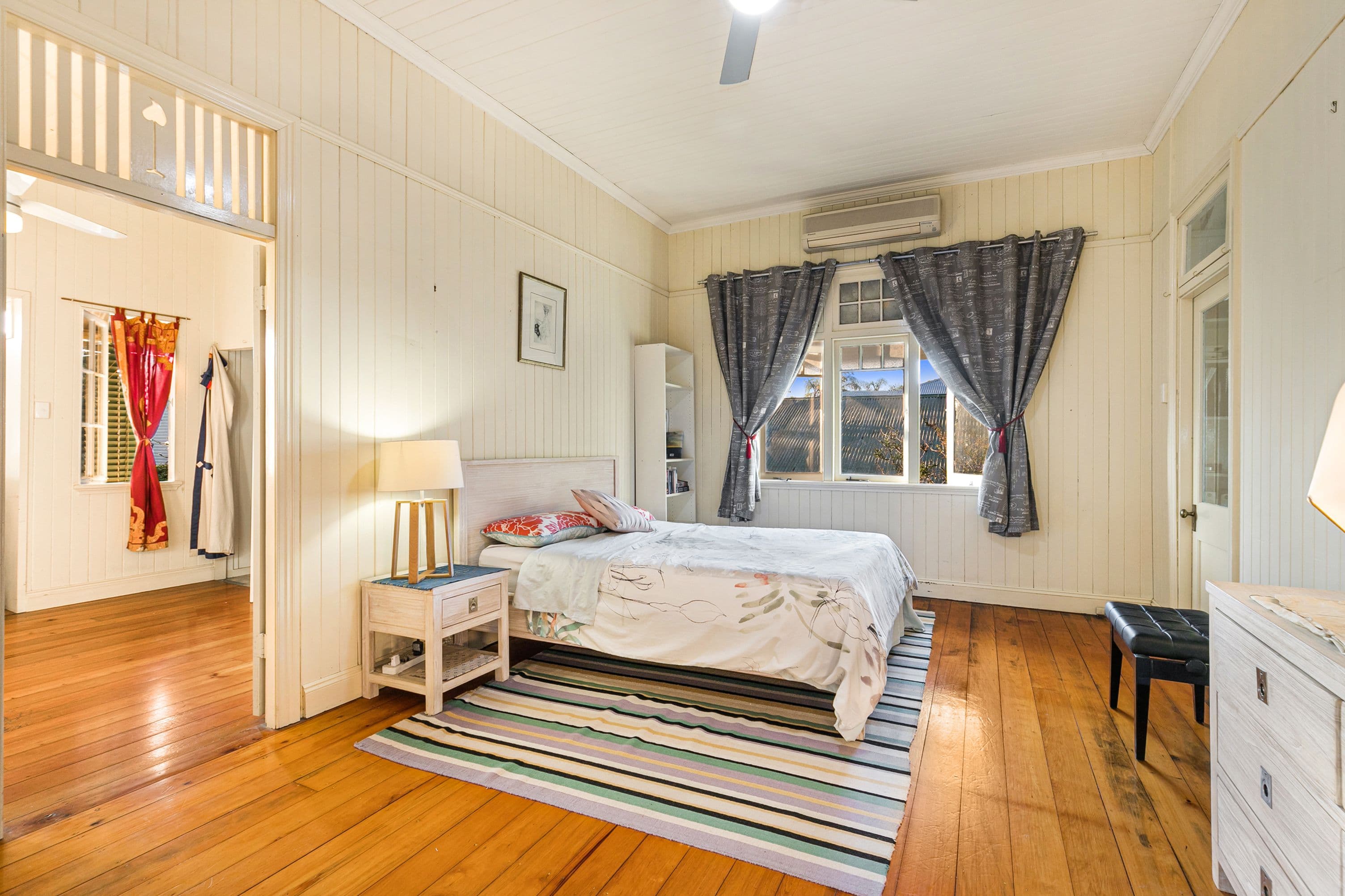 261 Oxley Road, Graceville QLD 4075, Graceville - Thumbnail 2
