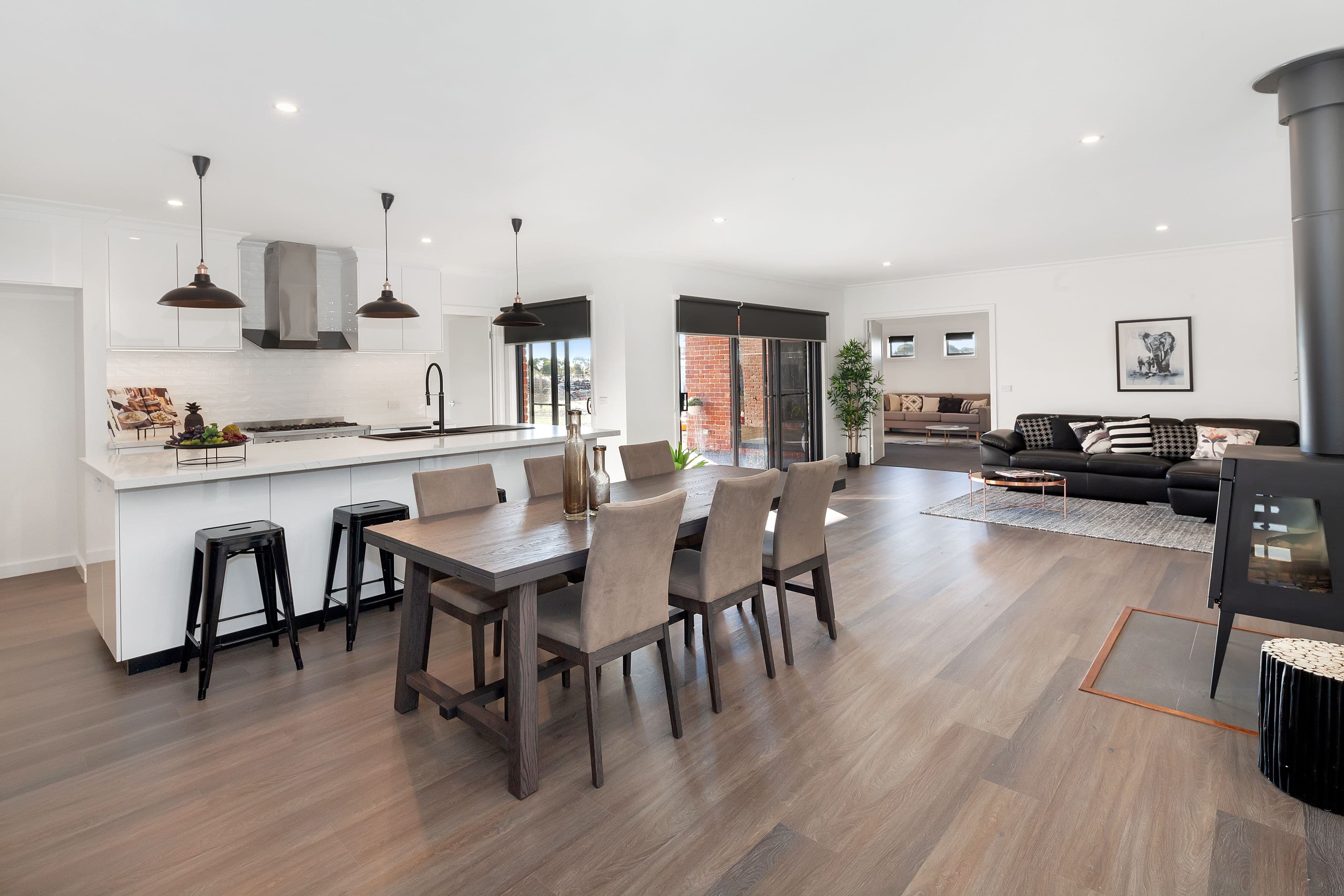 61 Albert Street, Clunes VIC 3370, Clunes - Thumbnail 2