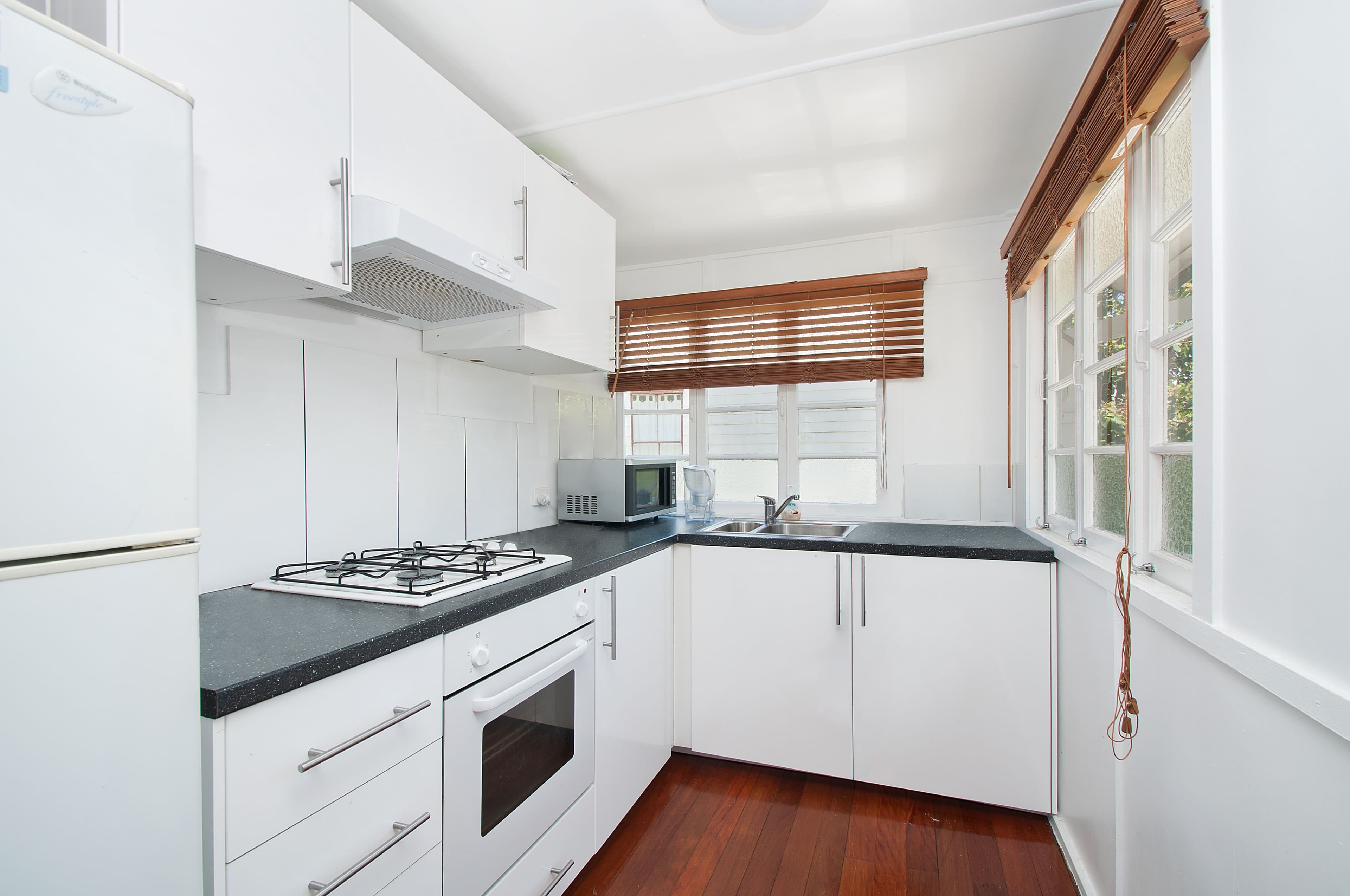 33 Didsbury Street, East Brisbane QLD 4169, East Brisbane - Thumbnail 2