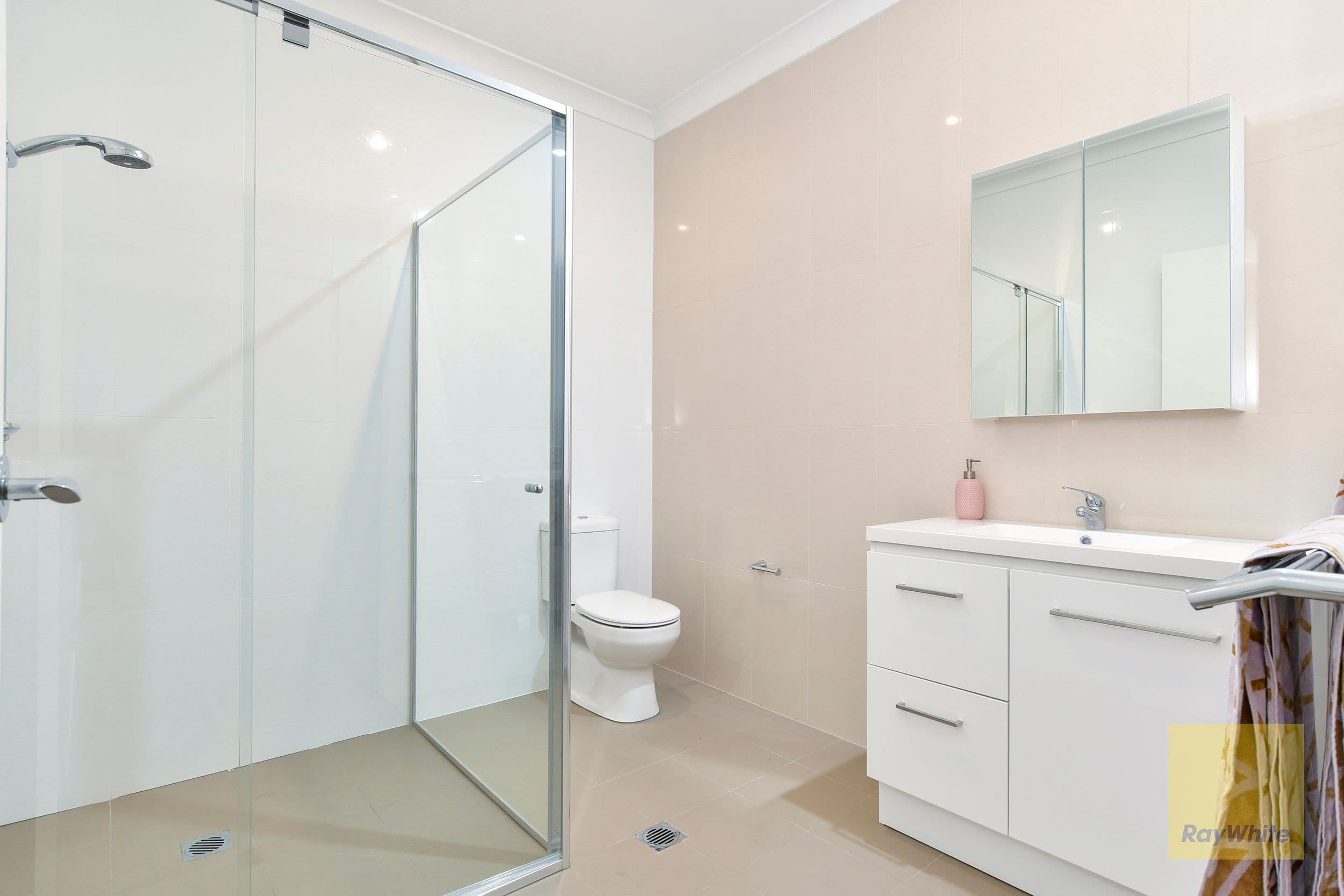 4 Everglades Crescent, Woy Woy NSW 2256, Woy Woy - Thumbnail 2