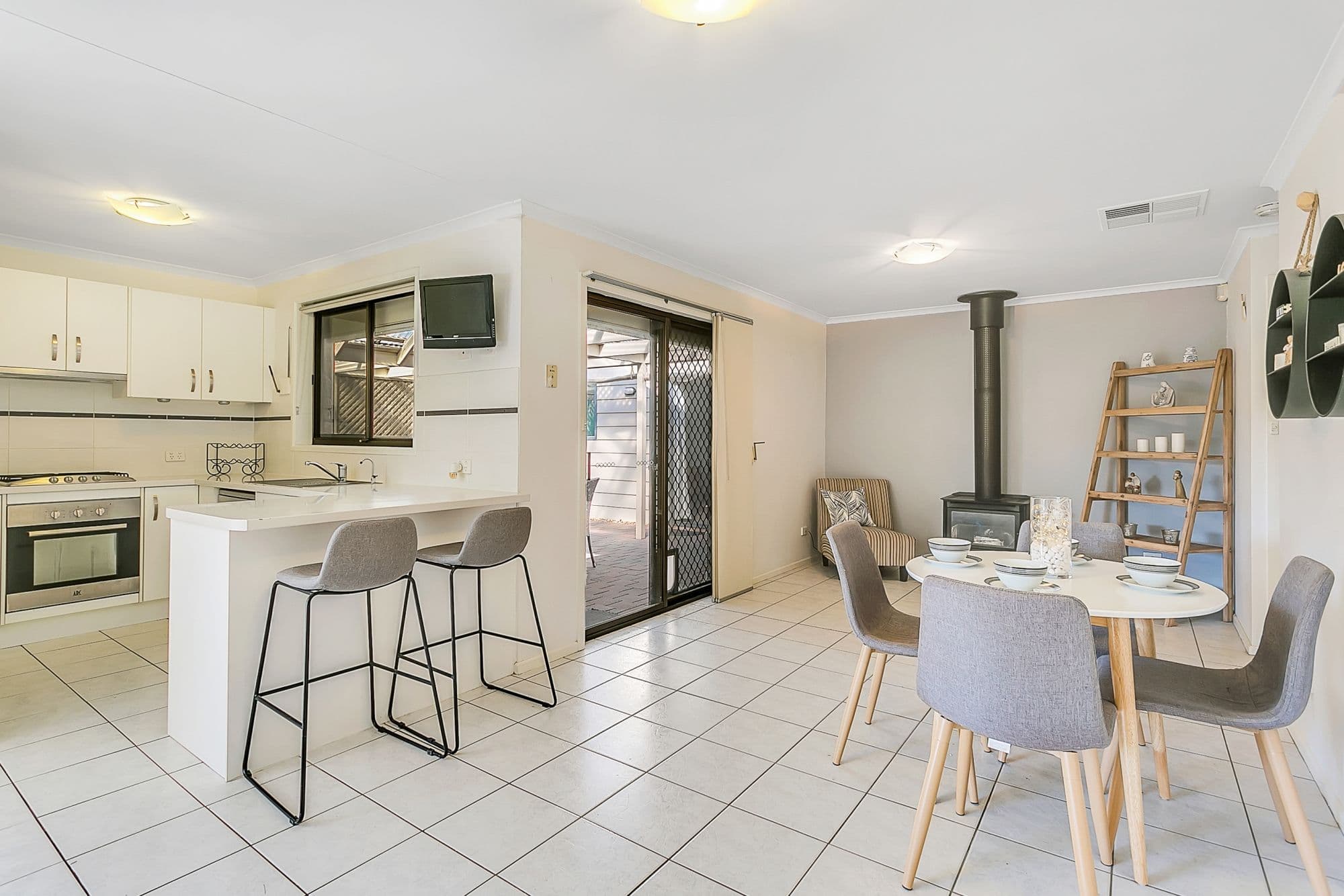3 Pelican Place, Seaford Rise SA 5169, Seaford Rise - Thumbnail 2