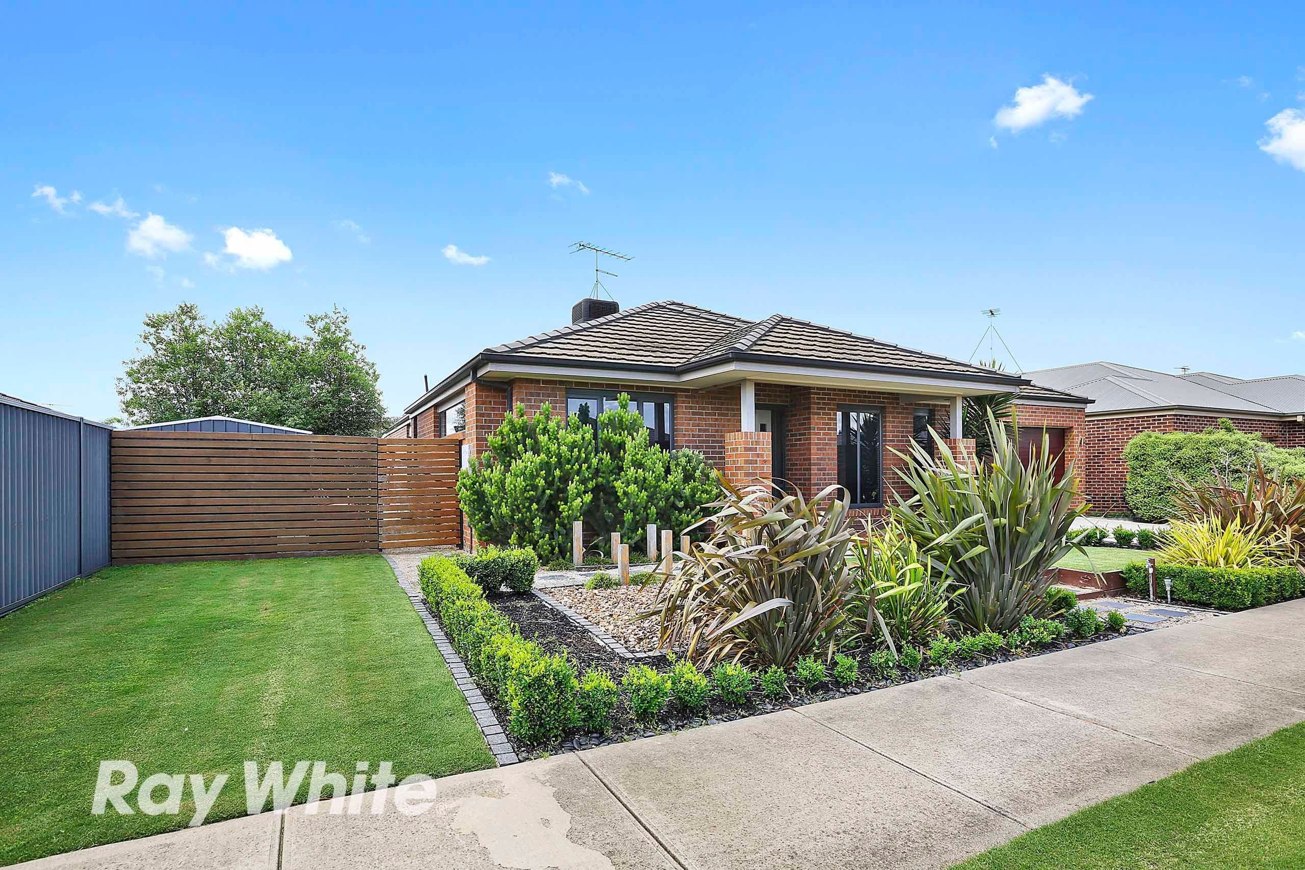 18 Melissa Drive, Lara VIC 3212, Lara - Thumbnail 2