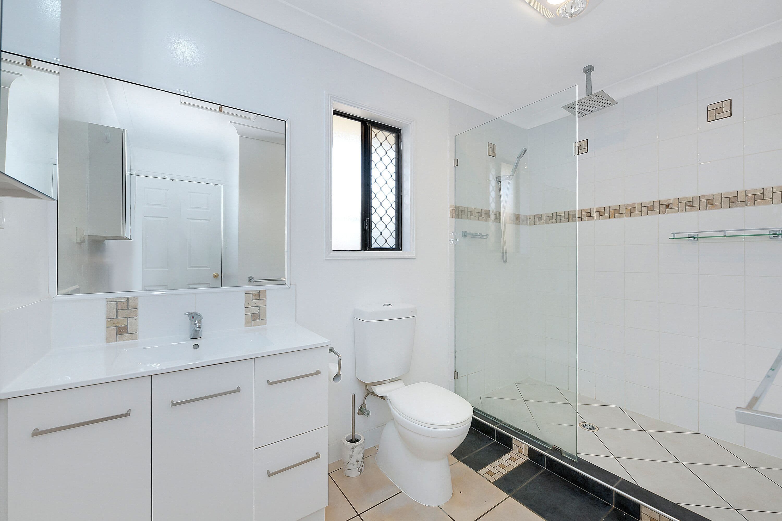 52 Greenwood Drive, Kirwan QLD 4817, Kirwan - Thumbnail 4