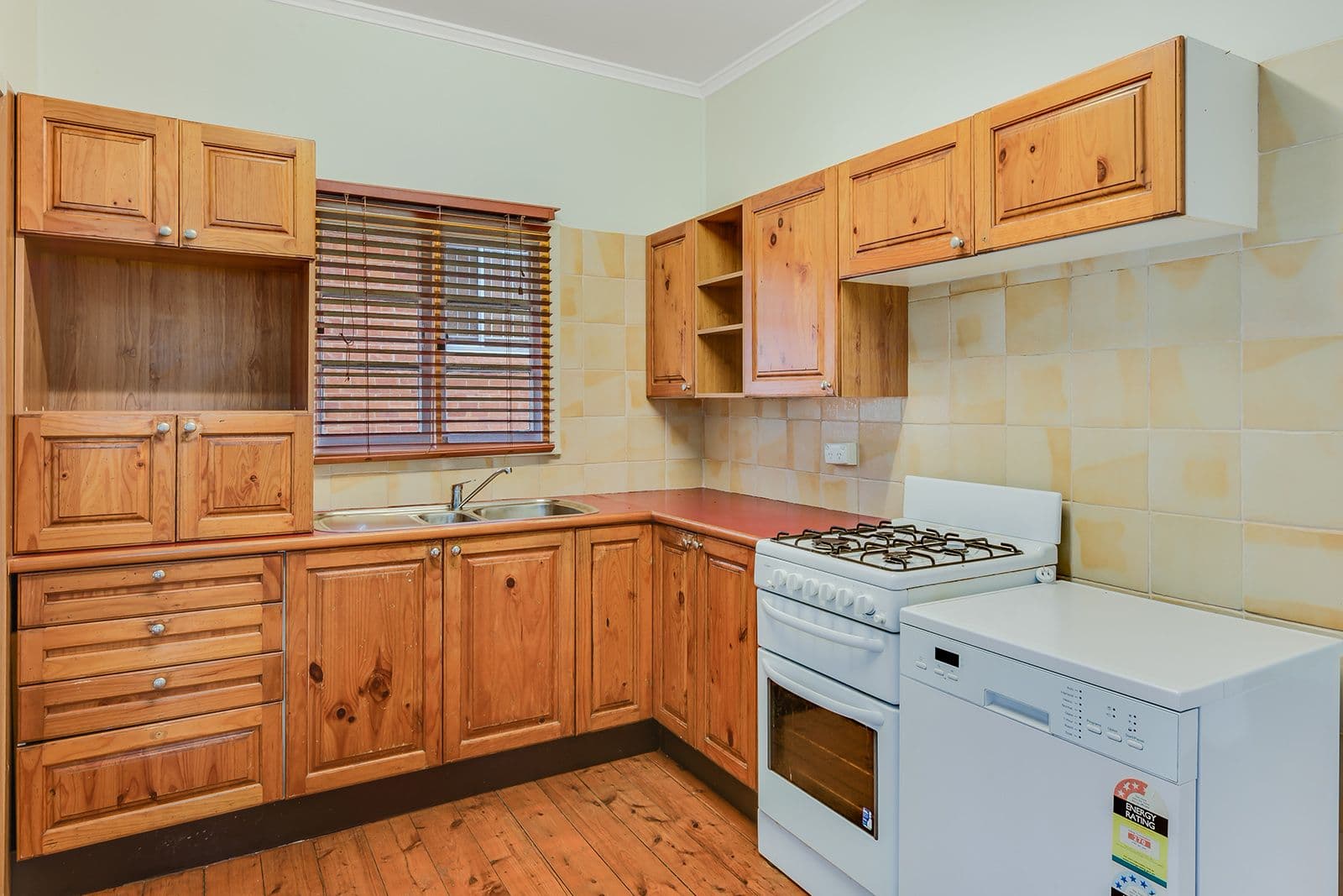 12 Brodie Street, Holland Park West QLD 4121, Holland Park West - Thumbnail 7