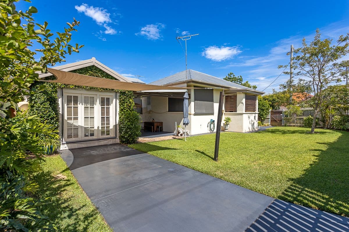 32 Osbourne Street, Scarborough QLD 4020, Scarborough - Image 1