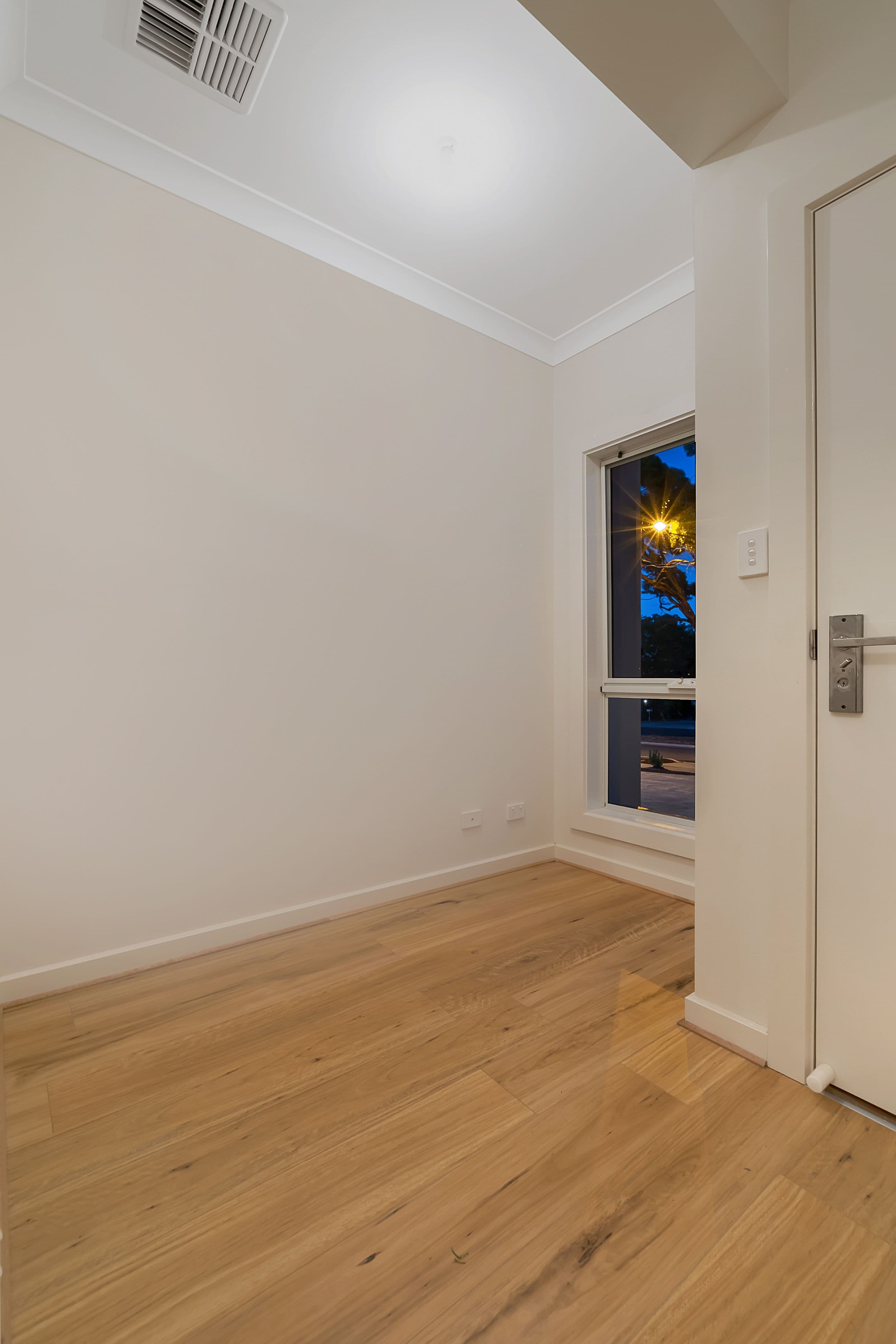 42A Clearview Crescent, Clearview SA 5085, Clearview - Thumbnail 2