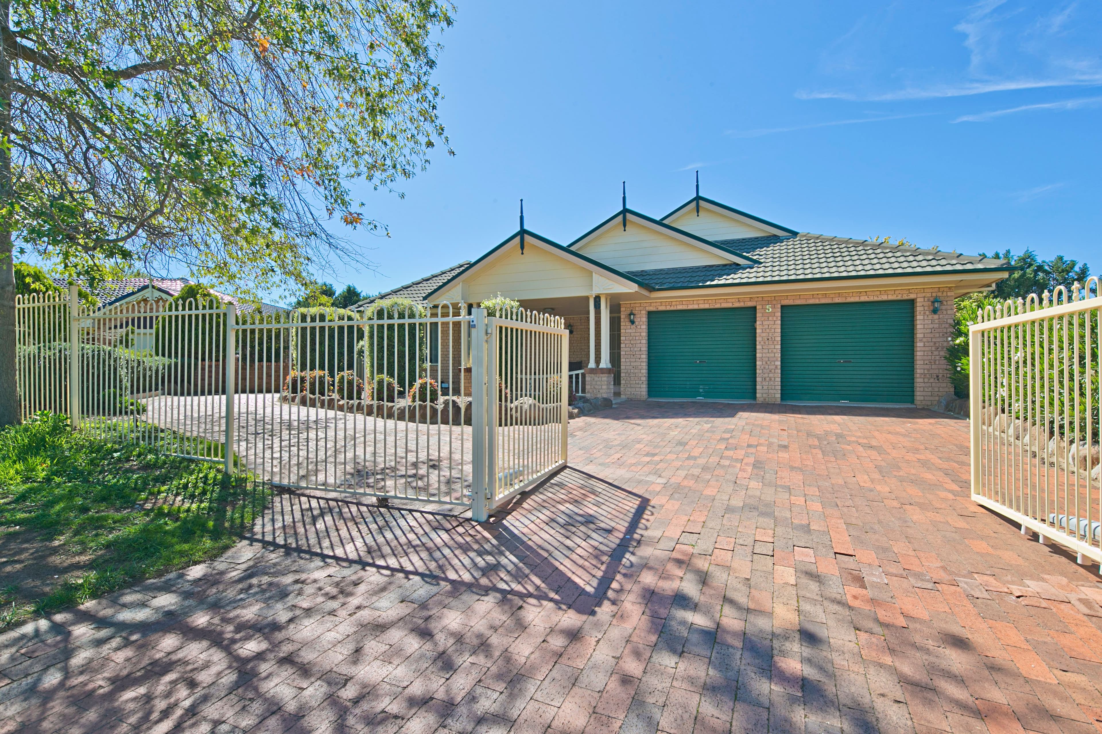 5 Oakwood Avenue, Goulburn NSW 2580, Goulburn - Image 1