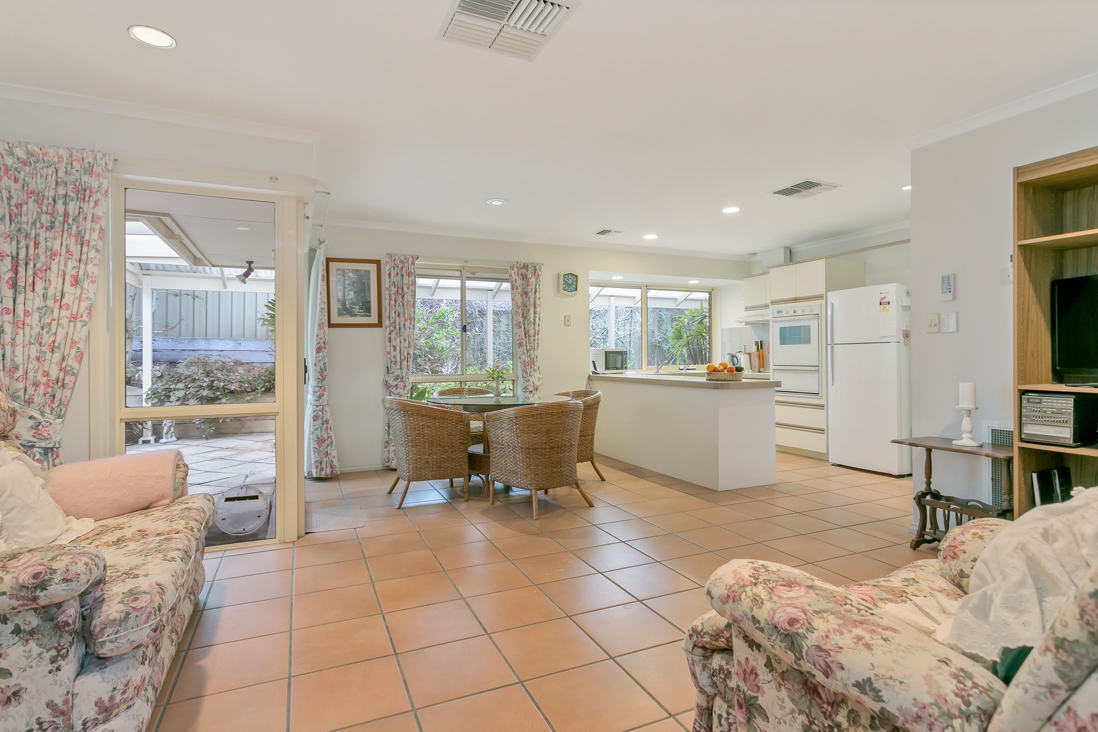 7 Petrel Court, Flagstaff Hill SA 5159, Flagstaff Hill - Thumbnail 3
