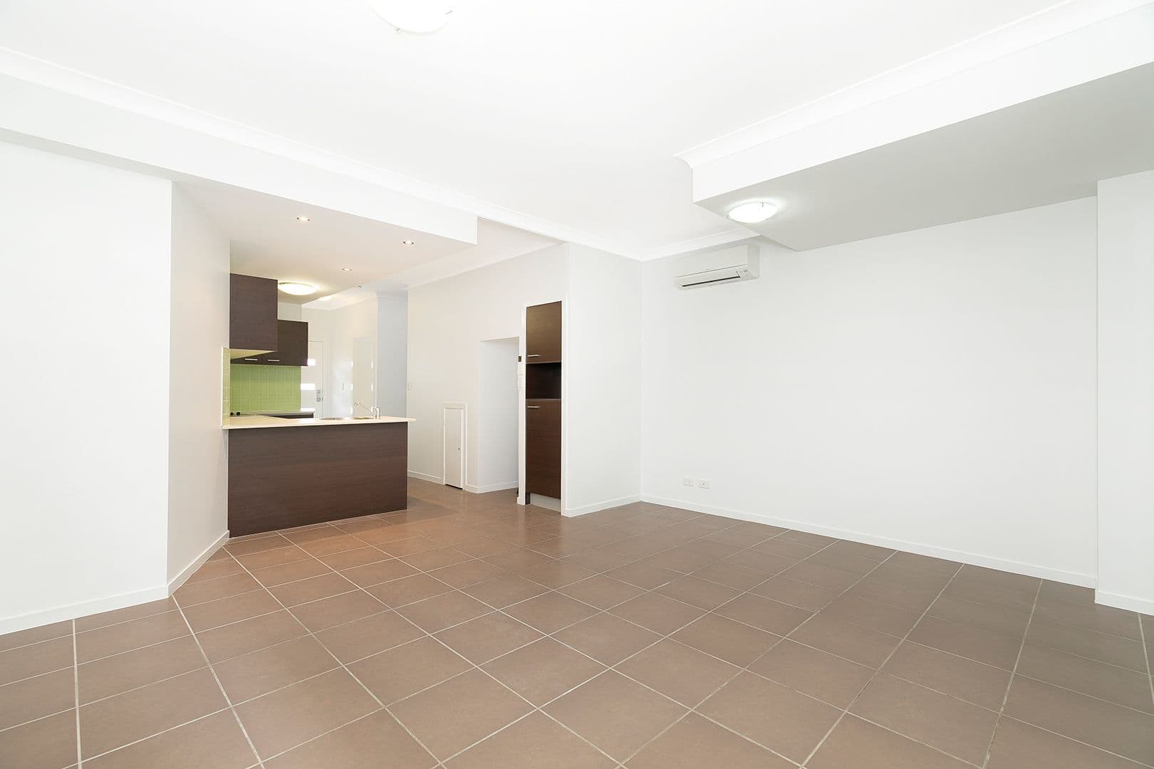 22 Grosvenor Street, Yeerongpilly QLD 4105, Yeerongpilly - Thumbnail 2