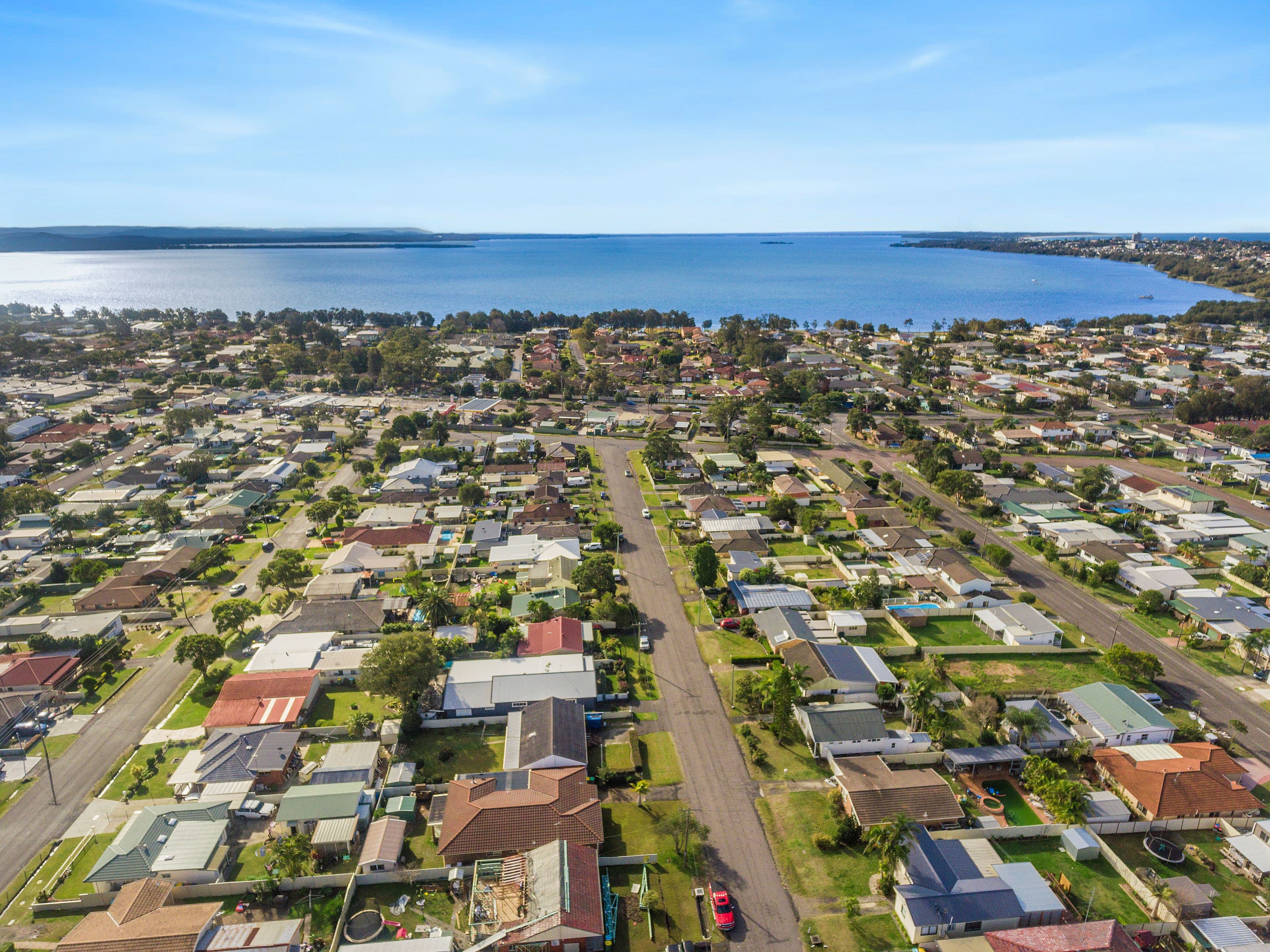 19 Dampier Boulevard, Killarney Vale - Thumbnail 5
